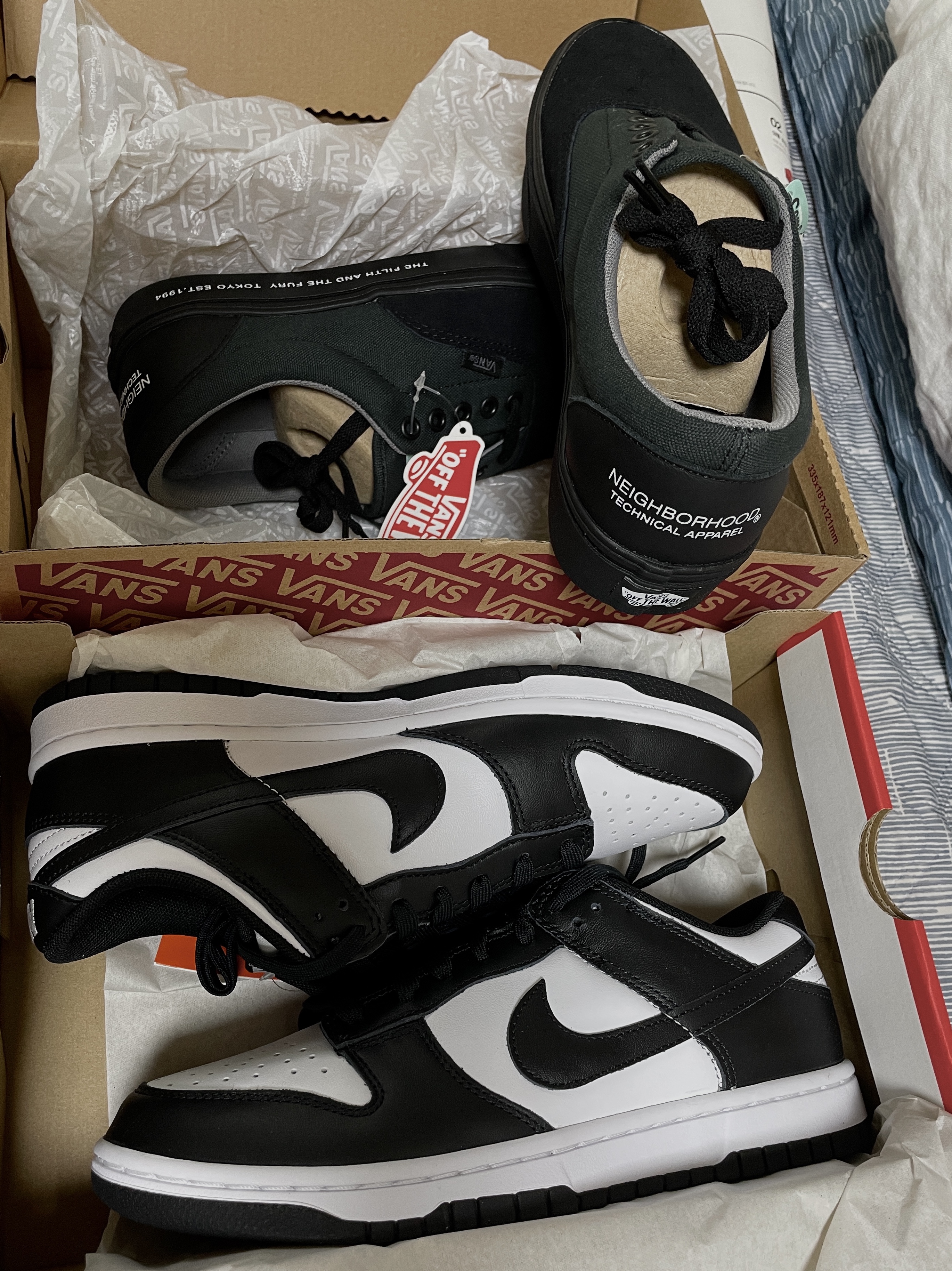 Vans x Neighborhood ComfyCush Era Black, Nike Dunk Low Retro Black 착용 스타일