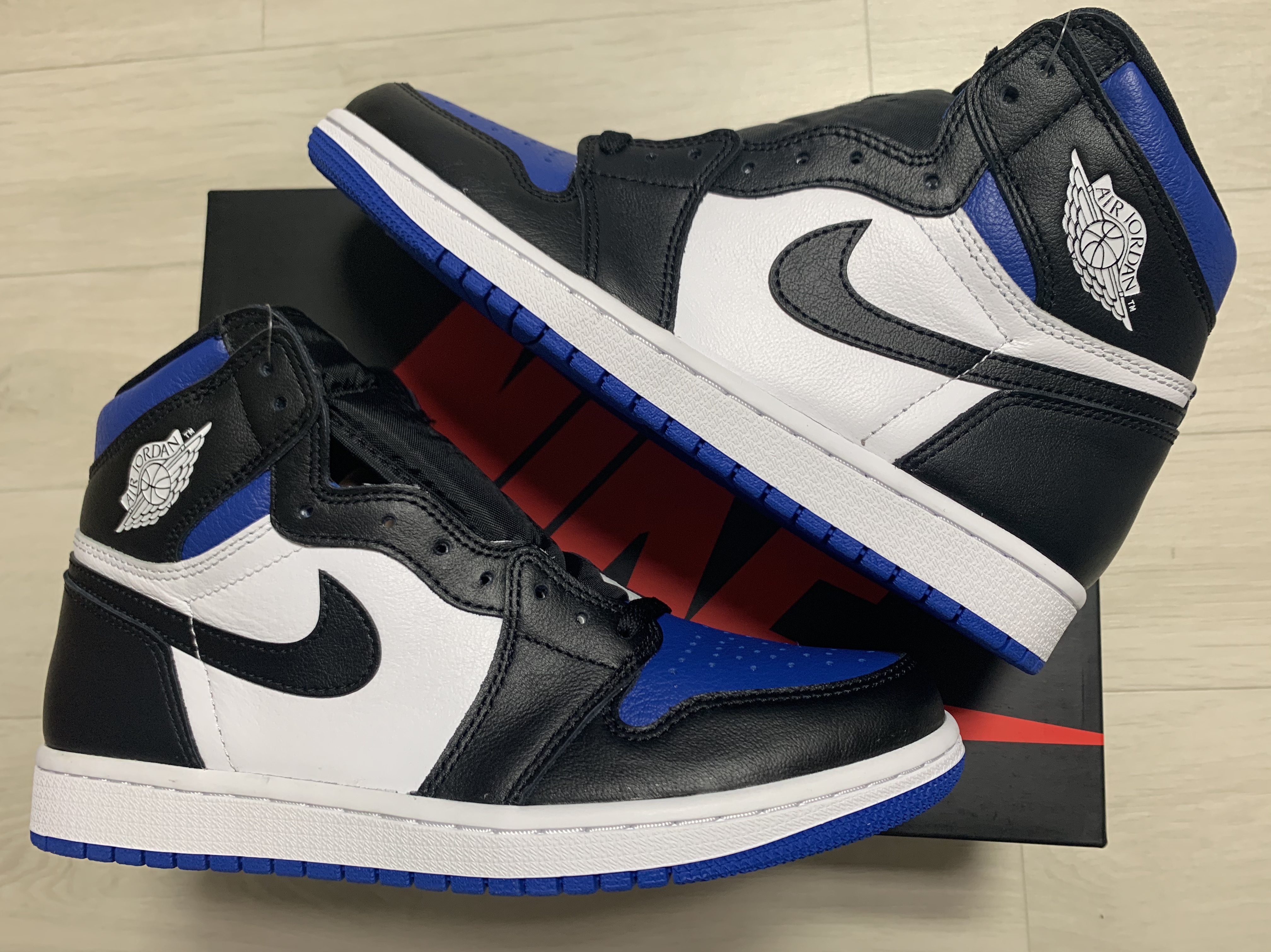 Jordan 1 Retro High OG Royal Toe 착용 스타일 - 1