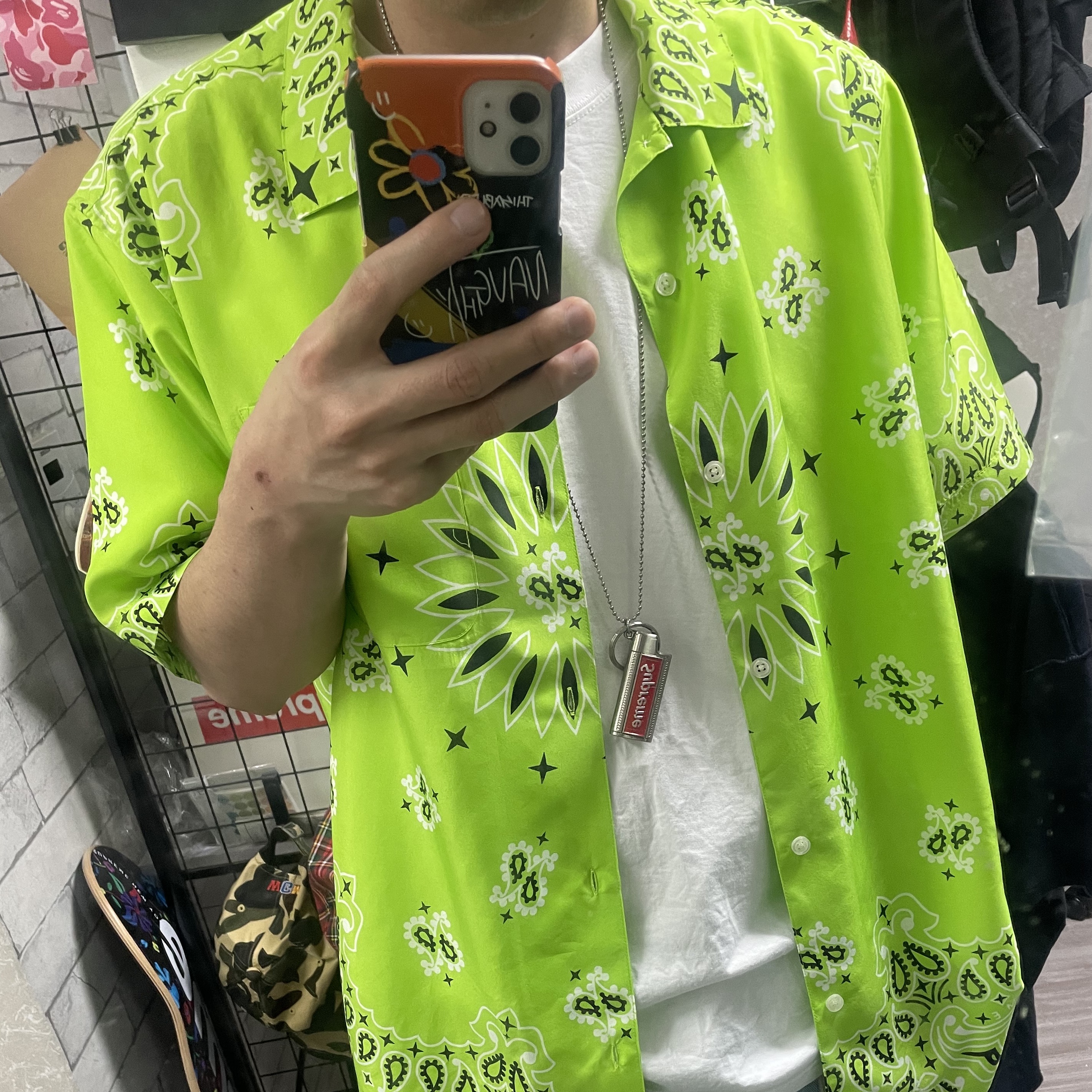 Supreme Bandana Silk S/S Shirt Bright Green - 21SS 착용 스타일