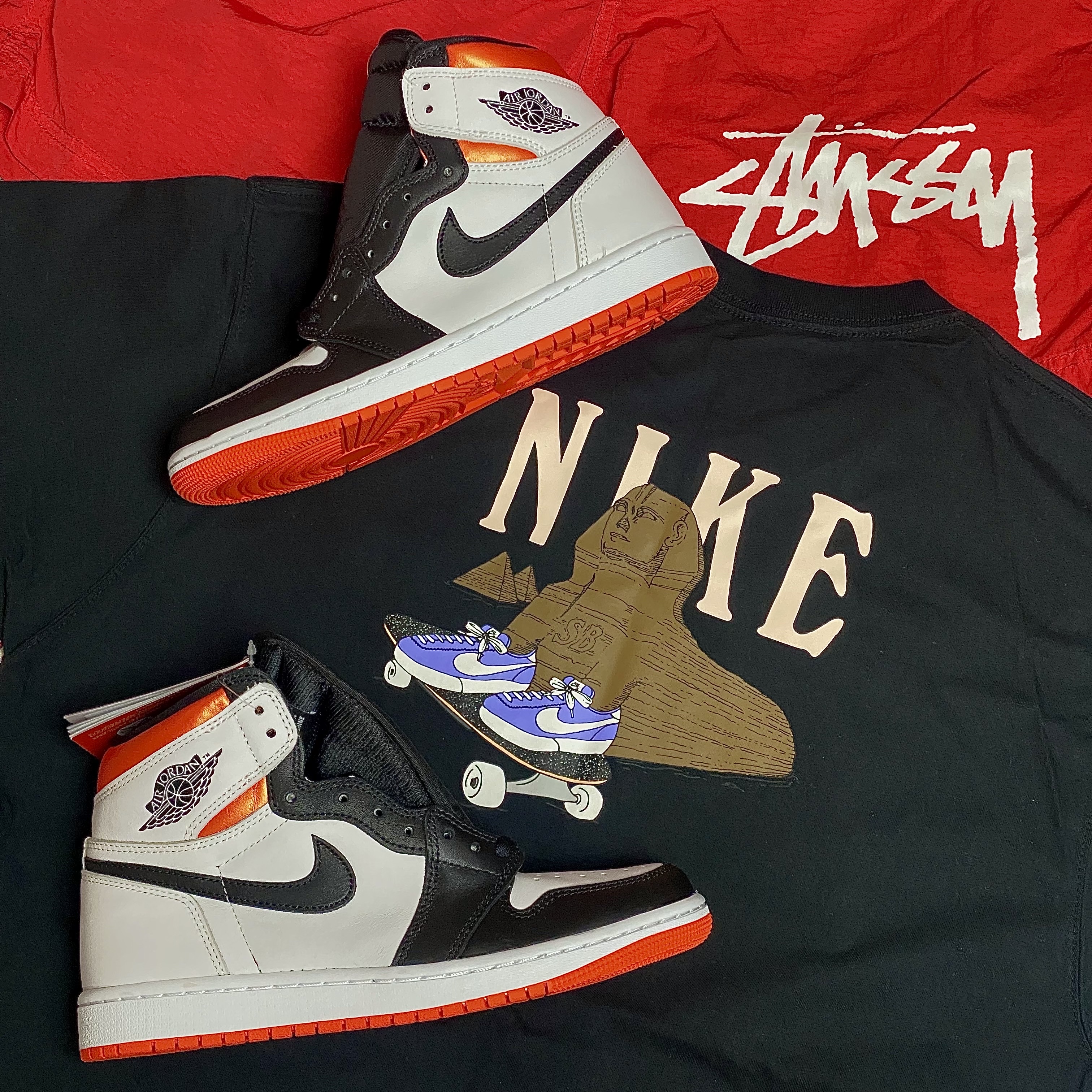 Jordan 1 Retro High OG Electro Orange, Nike x Stussy Water Shorts Habanero Red 착용 스타일