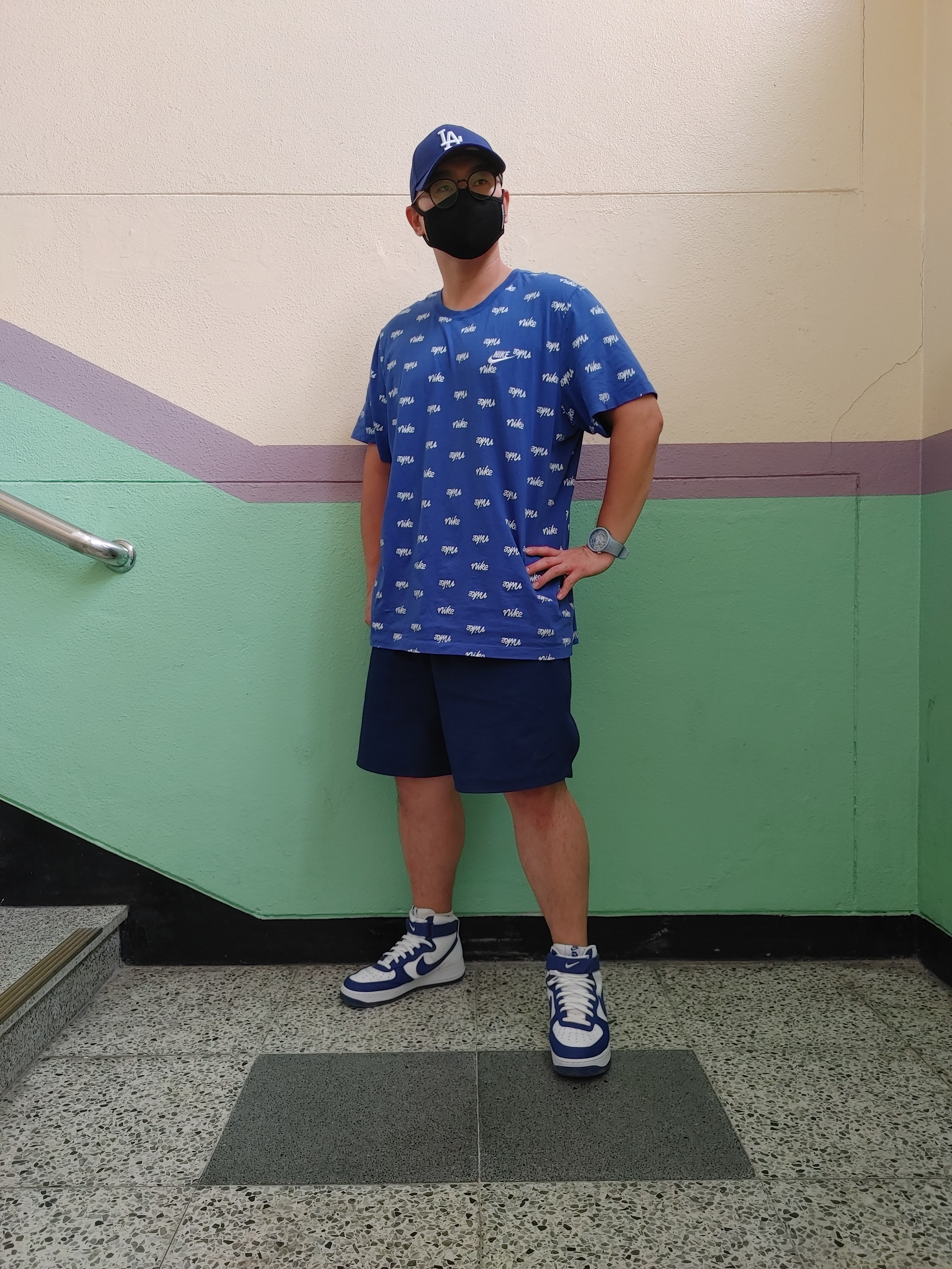 Nike Air Force 1 High '07 LV8 EMB Dodgers 착용 스타일