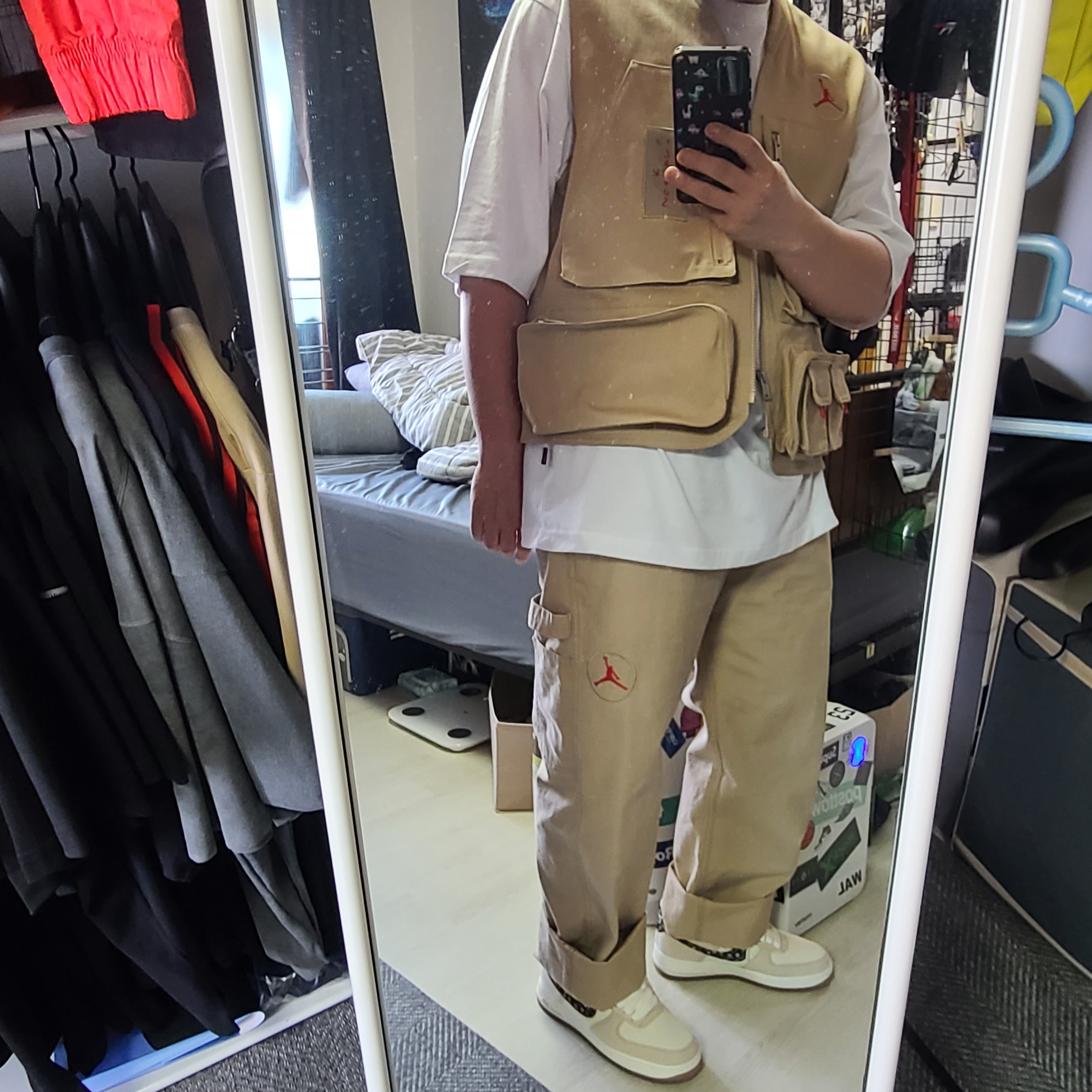 Jordan x Travis Scott Canvas Pants - Asia, Jordan x Travis Scott Utility Vest - Asia 착용 스타일