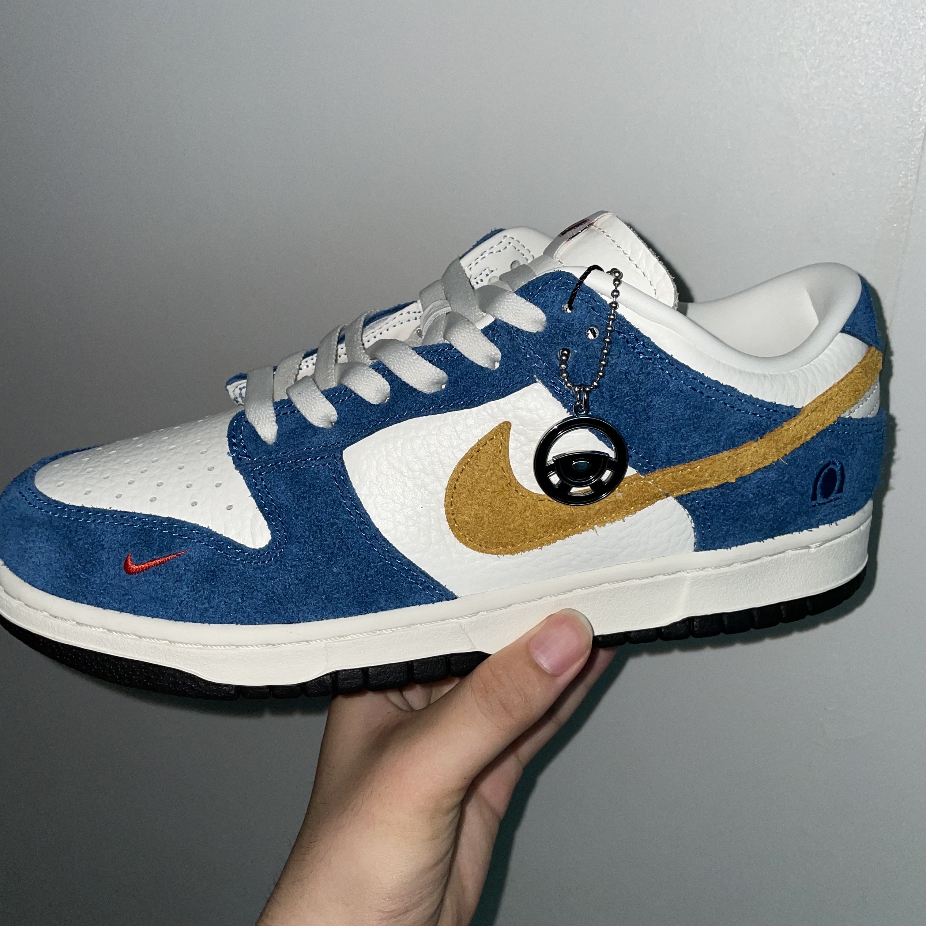 Nike x Kasina Dunk Low 80's Bus 착용 스타일