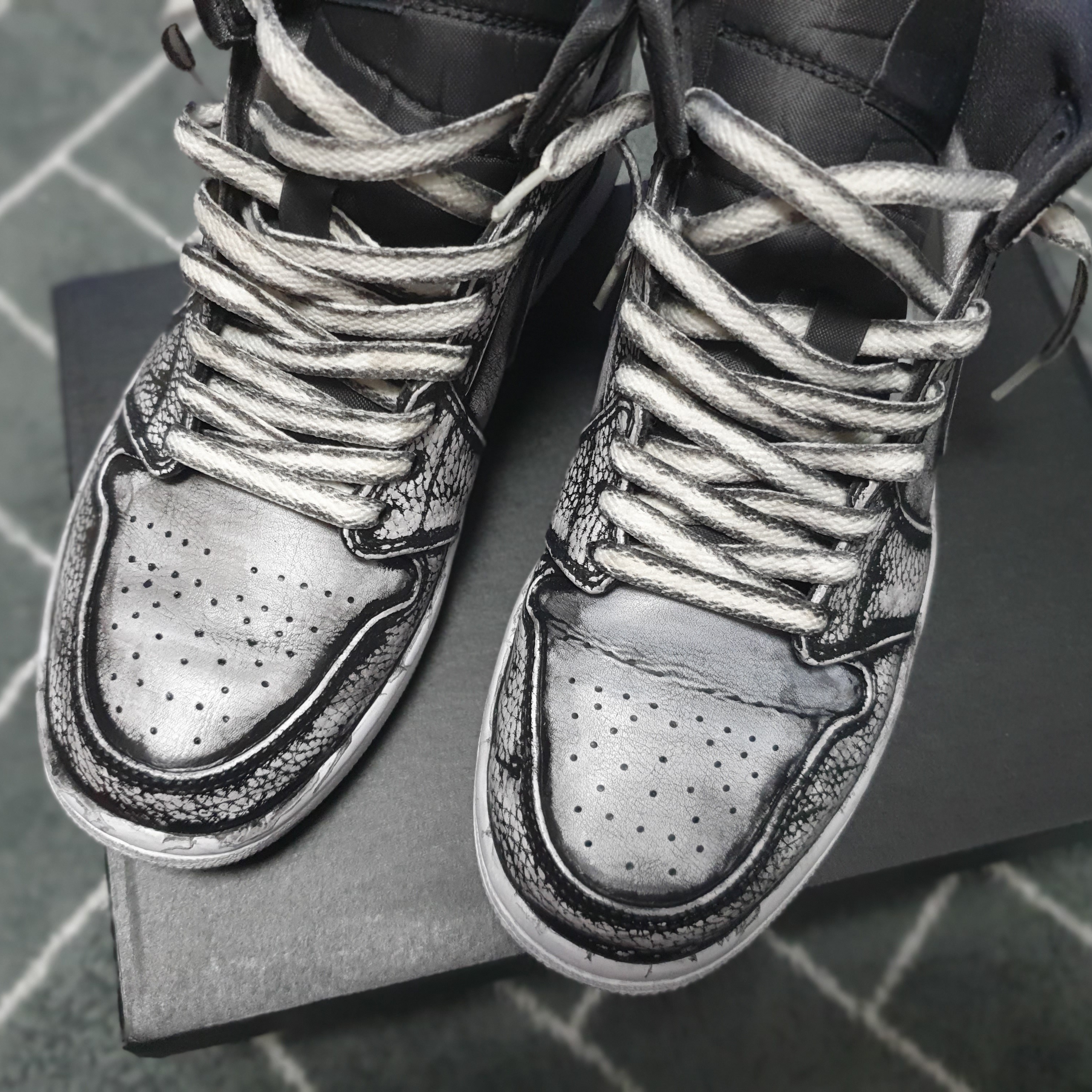 Jordan 1 Mid Triple White 착용 스타일 - 2