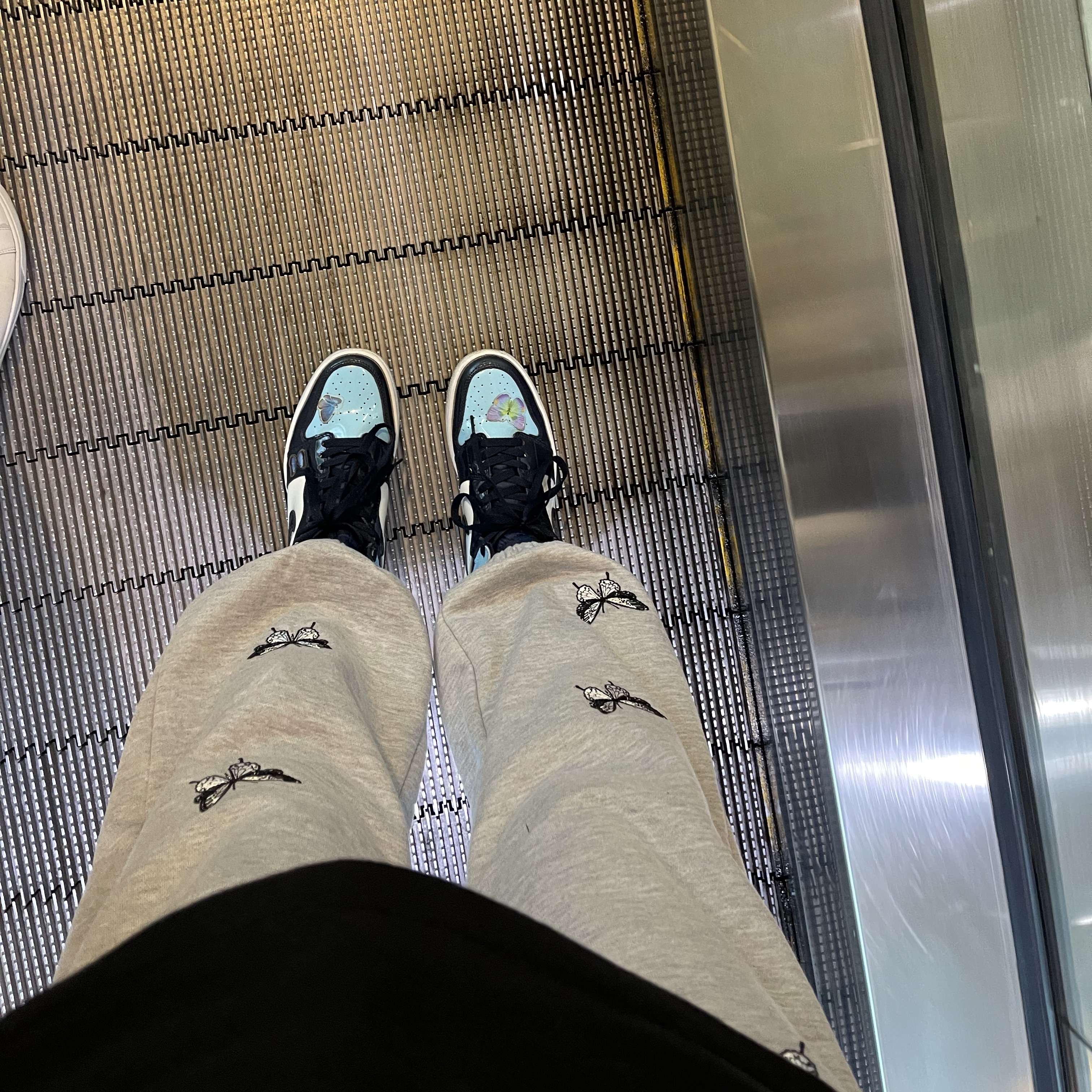 (W) Jordan 1 Retro High OG Blue Chill 착용 스타일