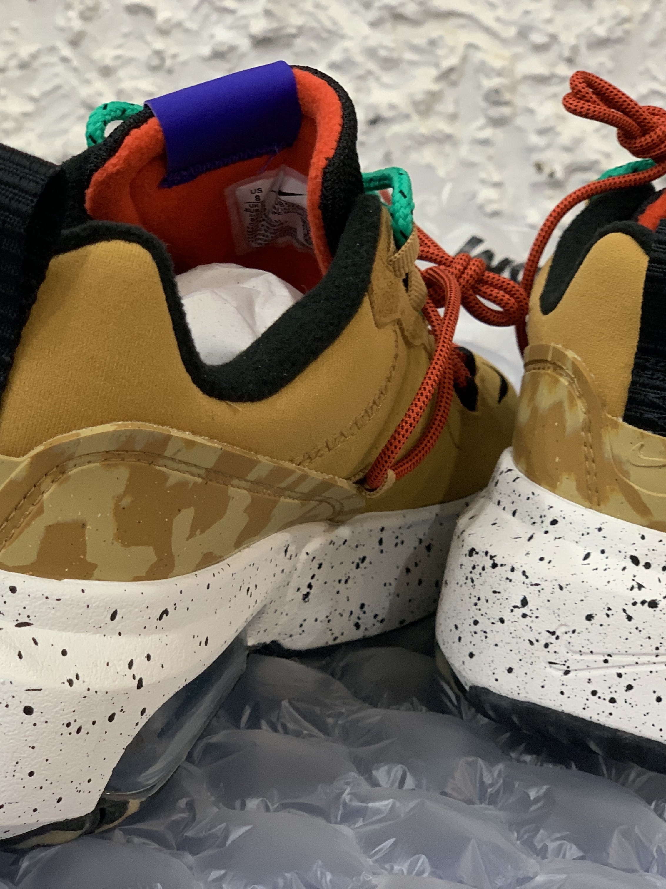 (W) Nike Air Max Viva Wheat 착용 스타일 - 2