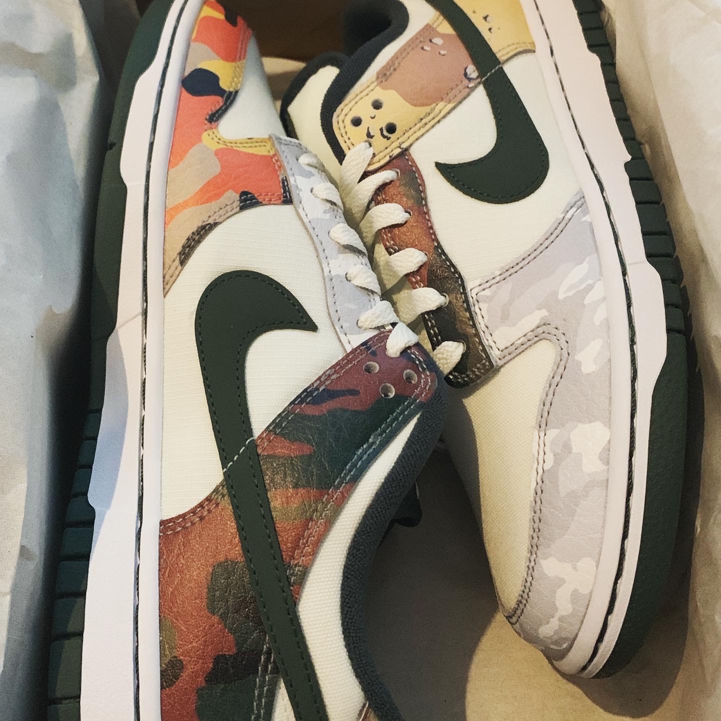 Nike Dunk Low SE Sail Multi Camo 착용 스타일 - 1