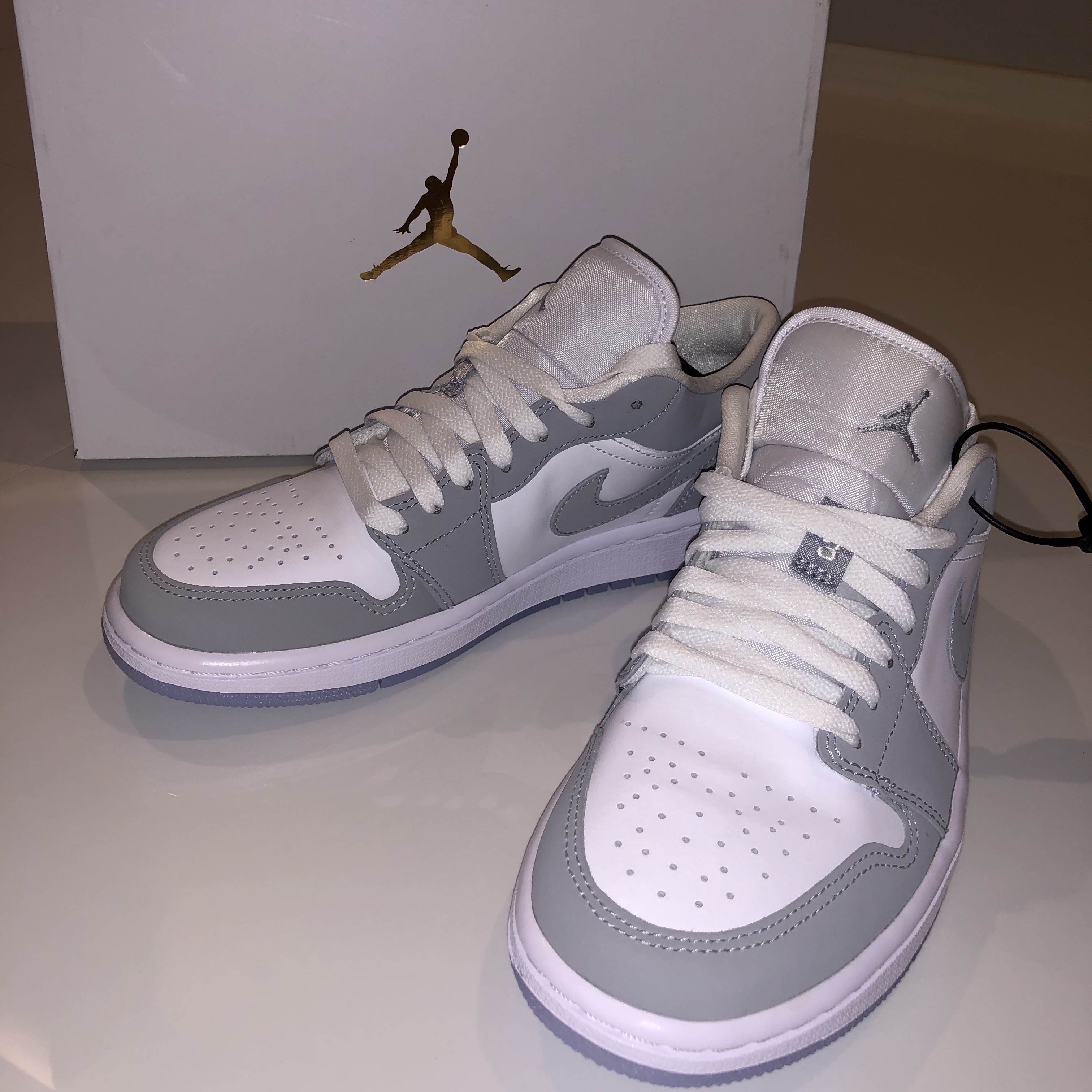(W) Jordan 1 Low White Wolf Grey 착용 스타일
