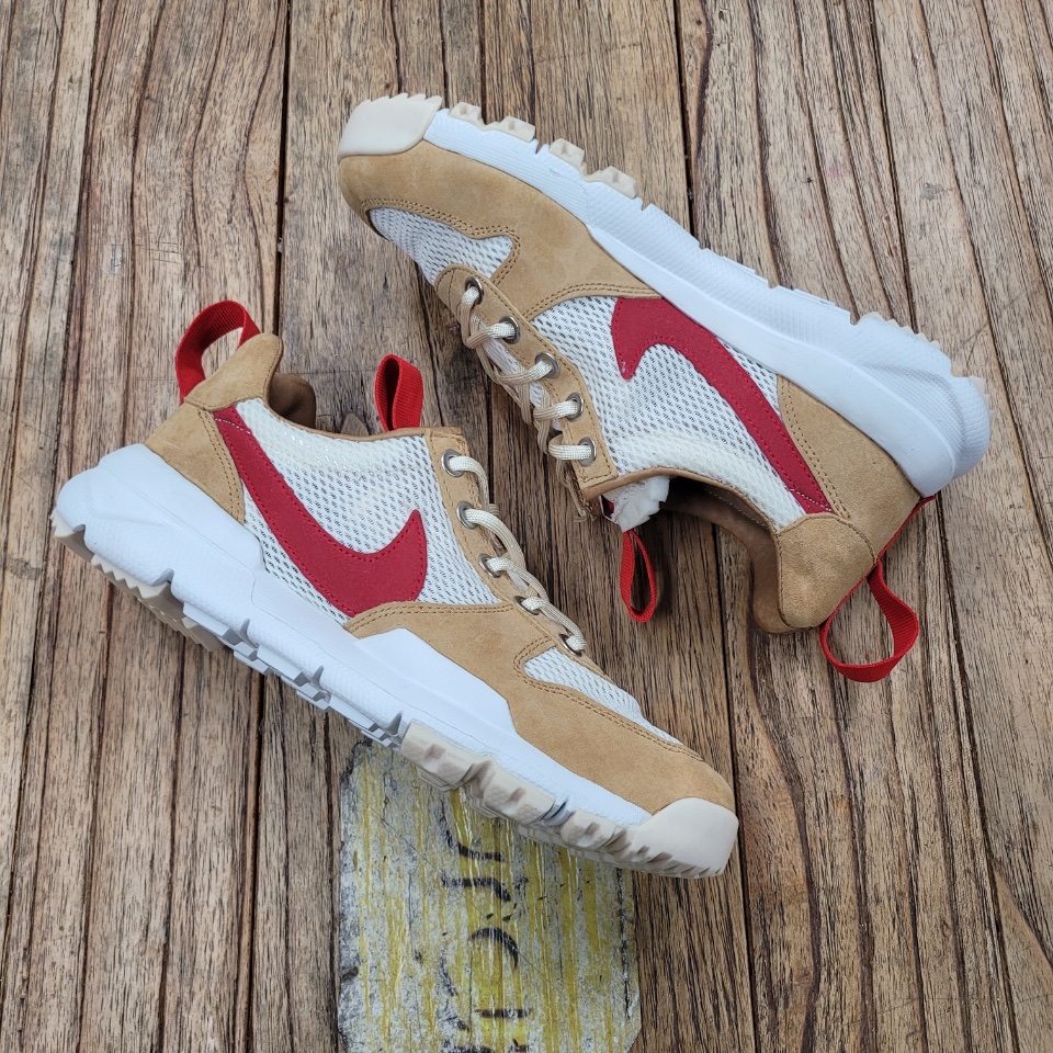 Nike Dunk Low Retro Black, Nike x Tom Sachs Mars Yard Overshoe 3.0 착용 스타일 - 4