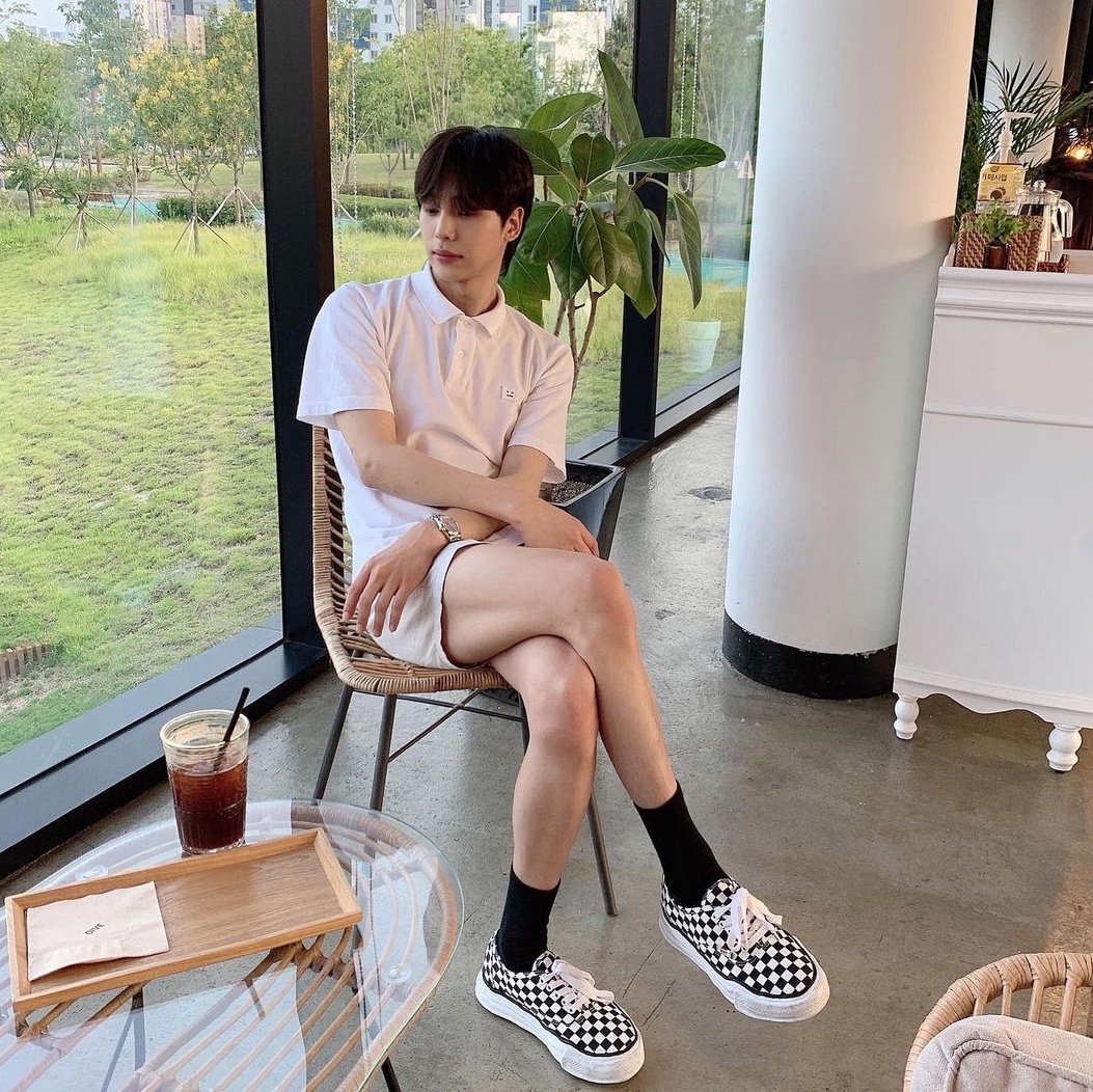 Maison Mihara Yasuhiro Baker OG Sole Canvas Low Cut Sneakers Black White 착용 스타일