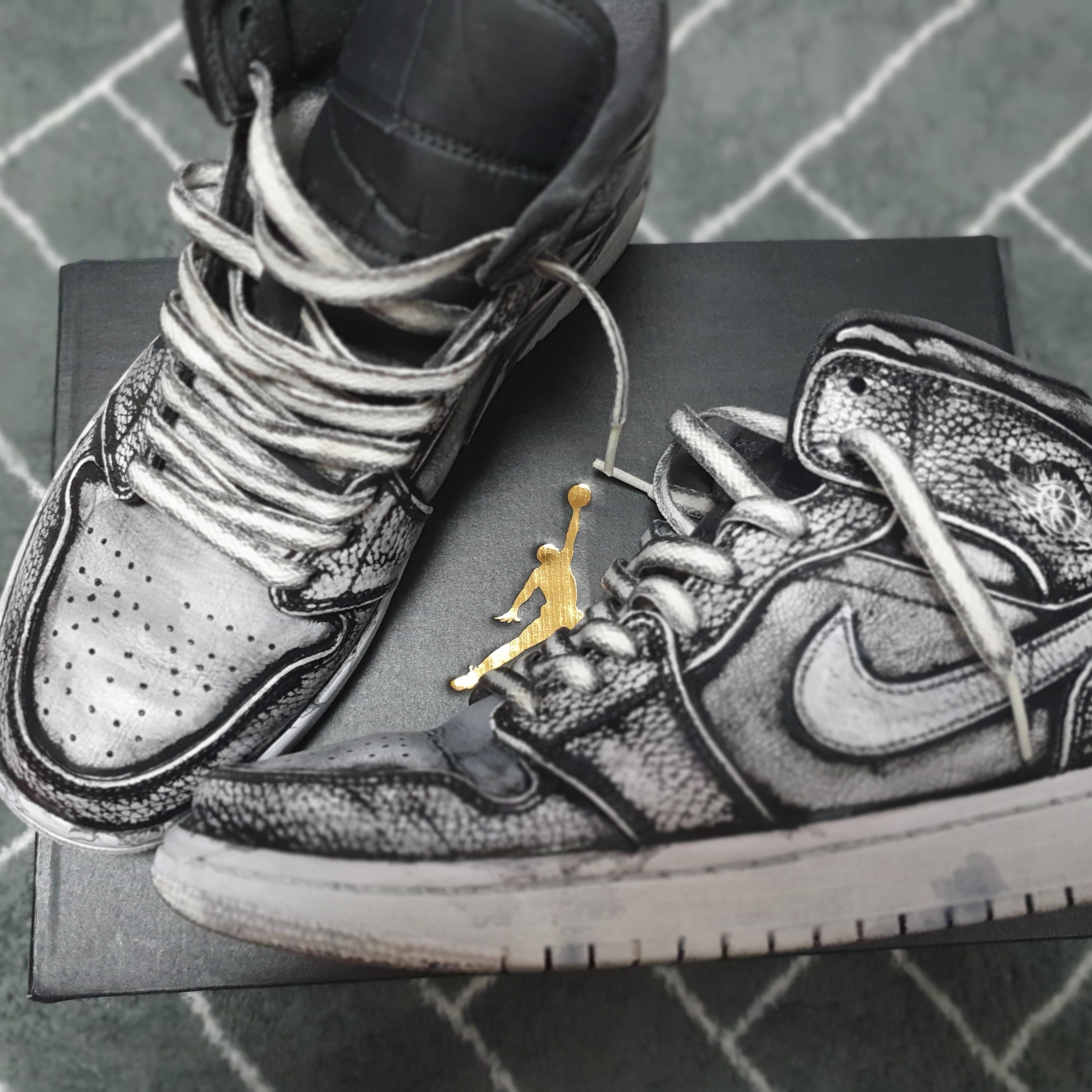 Jordan 1 Mid Triple White 착용 스타일 - 1