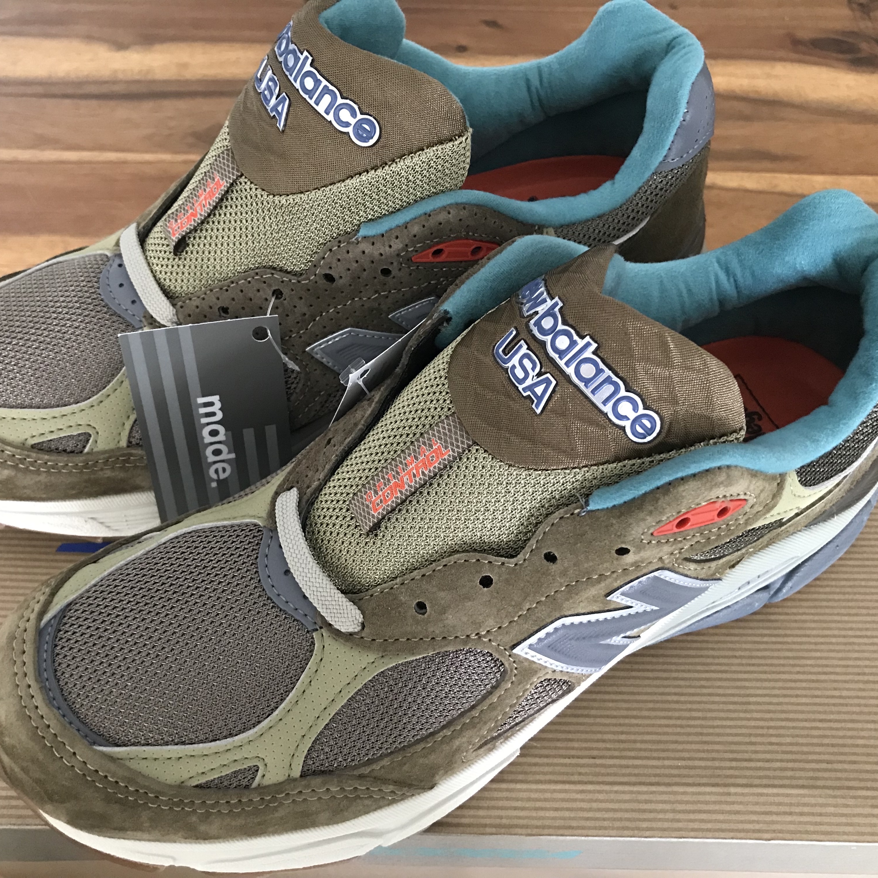 New Balance x Bodega 990v3 Anniversary 착용 스타일 - 1