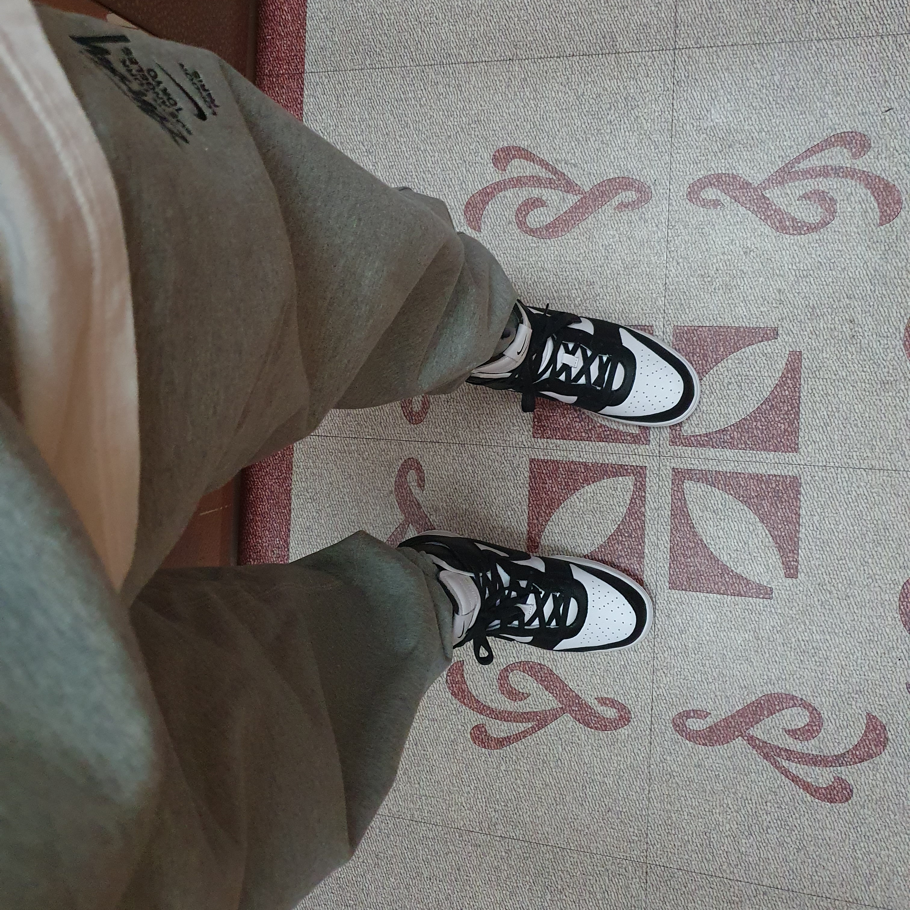 Nike x Ambush Dunk High Black, Nike x Stussy NRG ZR Fleece Pants Heather Grey - US/EU 착용 스타일