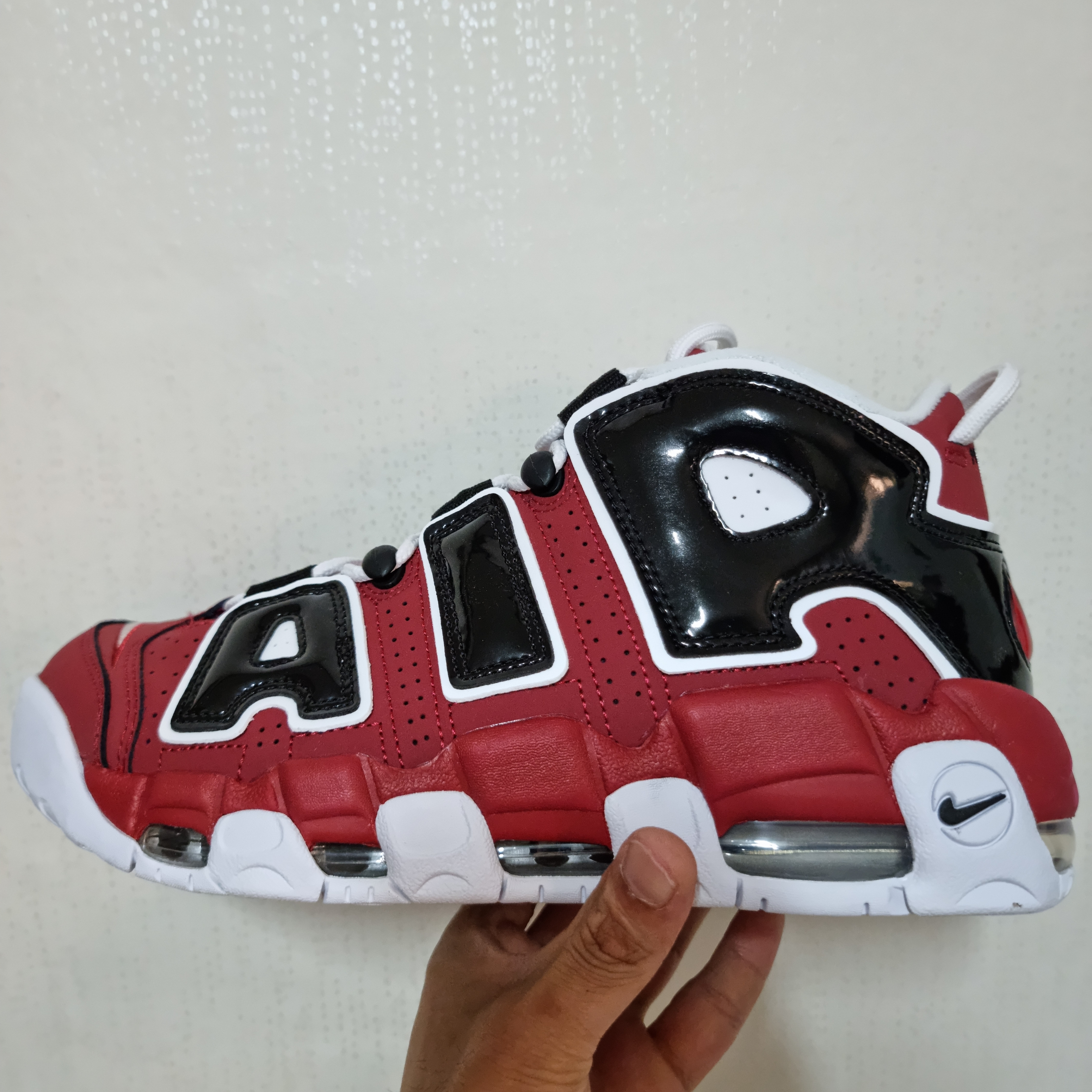 Nike Air More Uptempo 96 Bulls 2021 착용 스타일 - 2
