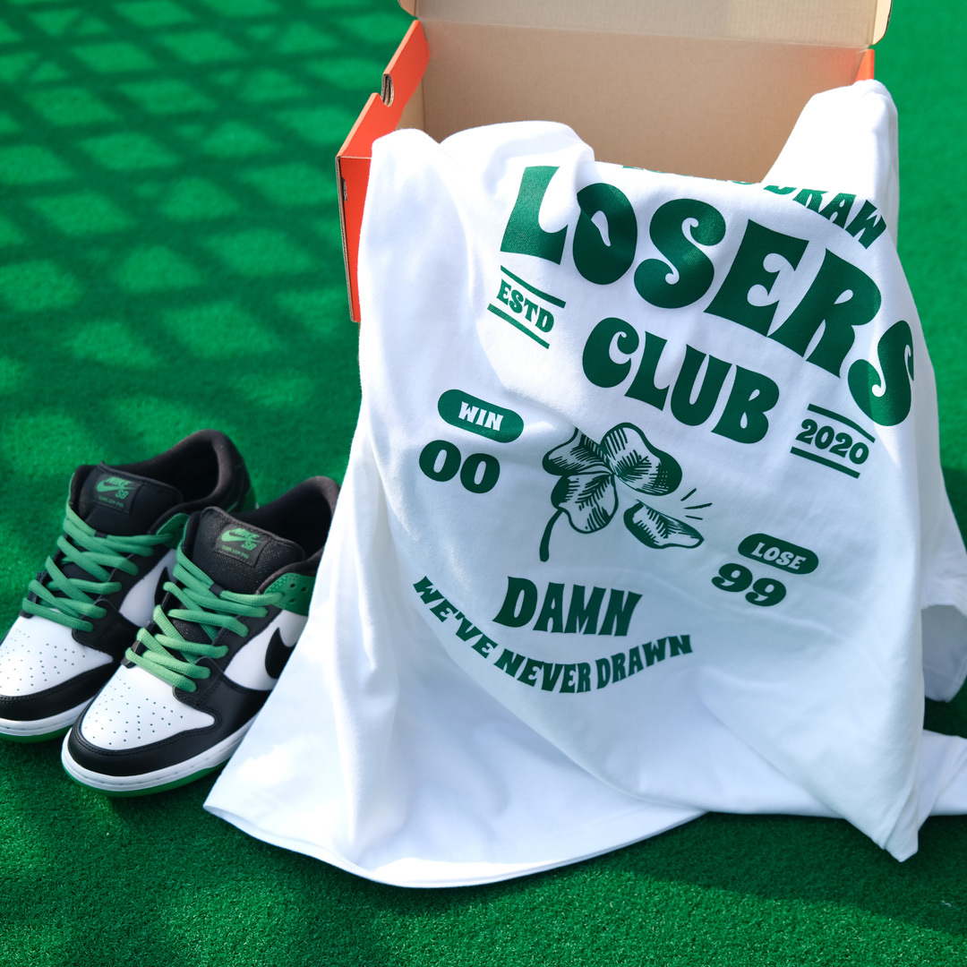 Nike SB Dunk Low Pro Black and Classic Green 착용 스타일 - 3