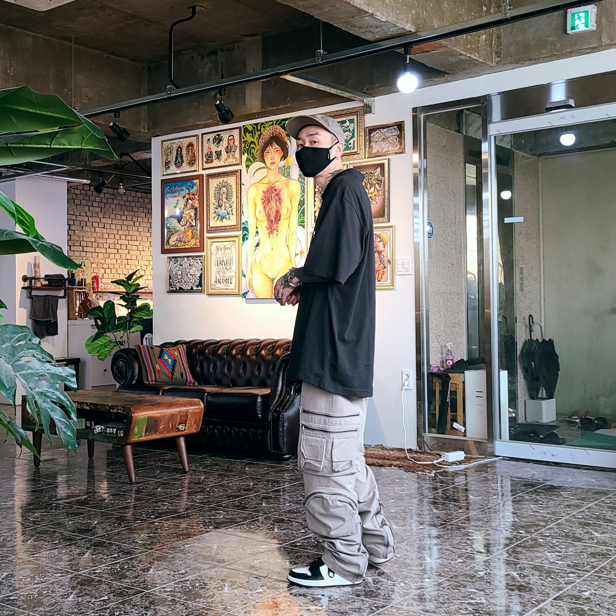 Essentials Short Sleeve Boxy Polo Dark Slate/Stretch Limo/Black - 20SS, Jordan 1 Retro High OG Black Mocha 착용 스타일 - 2