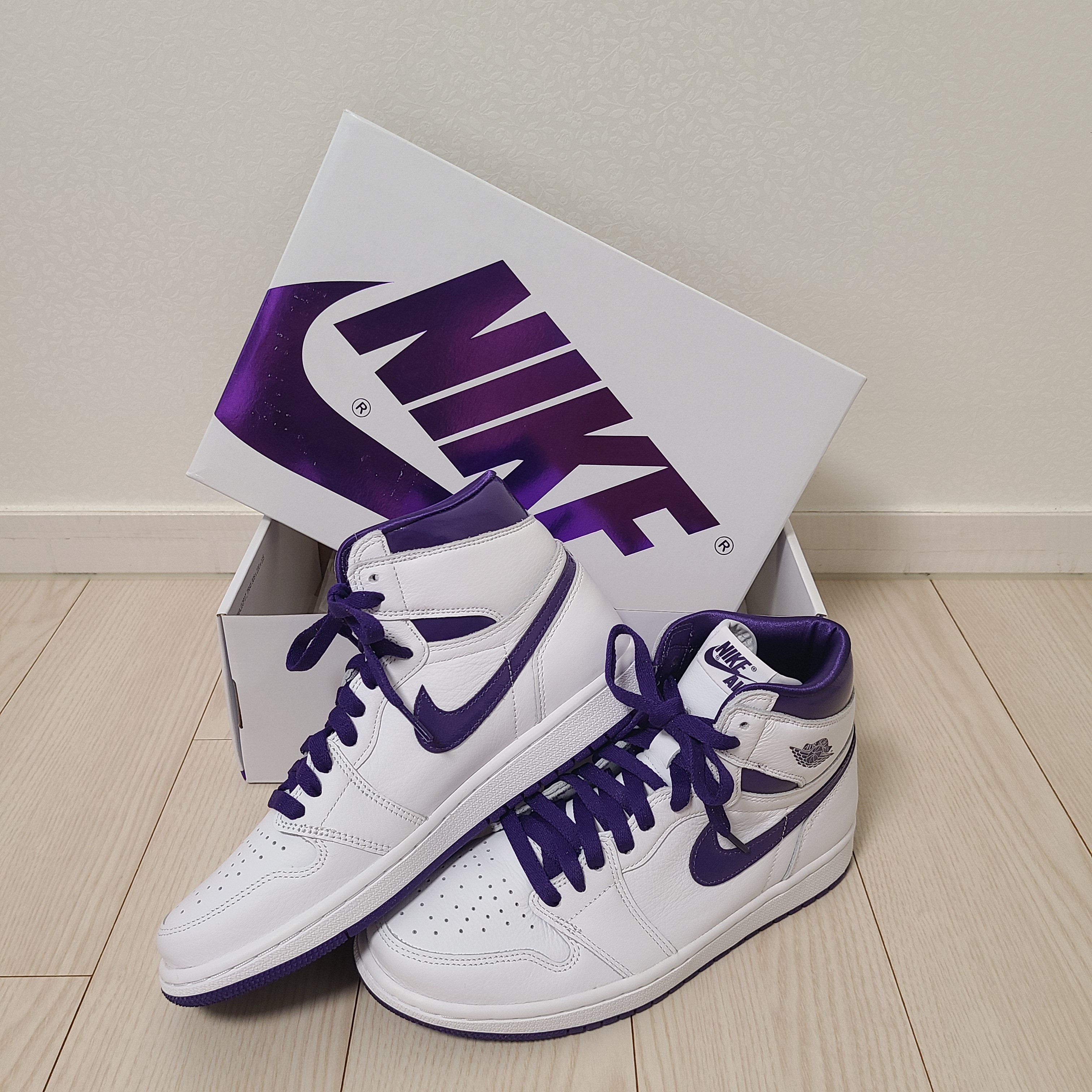 (W) Jordan 1 High OG Court Purple 착용 스타일 - 2