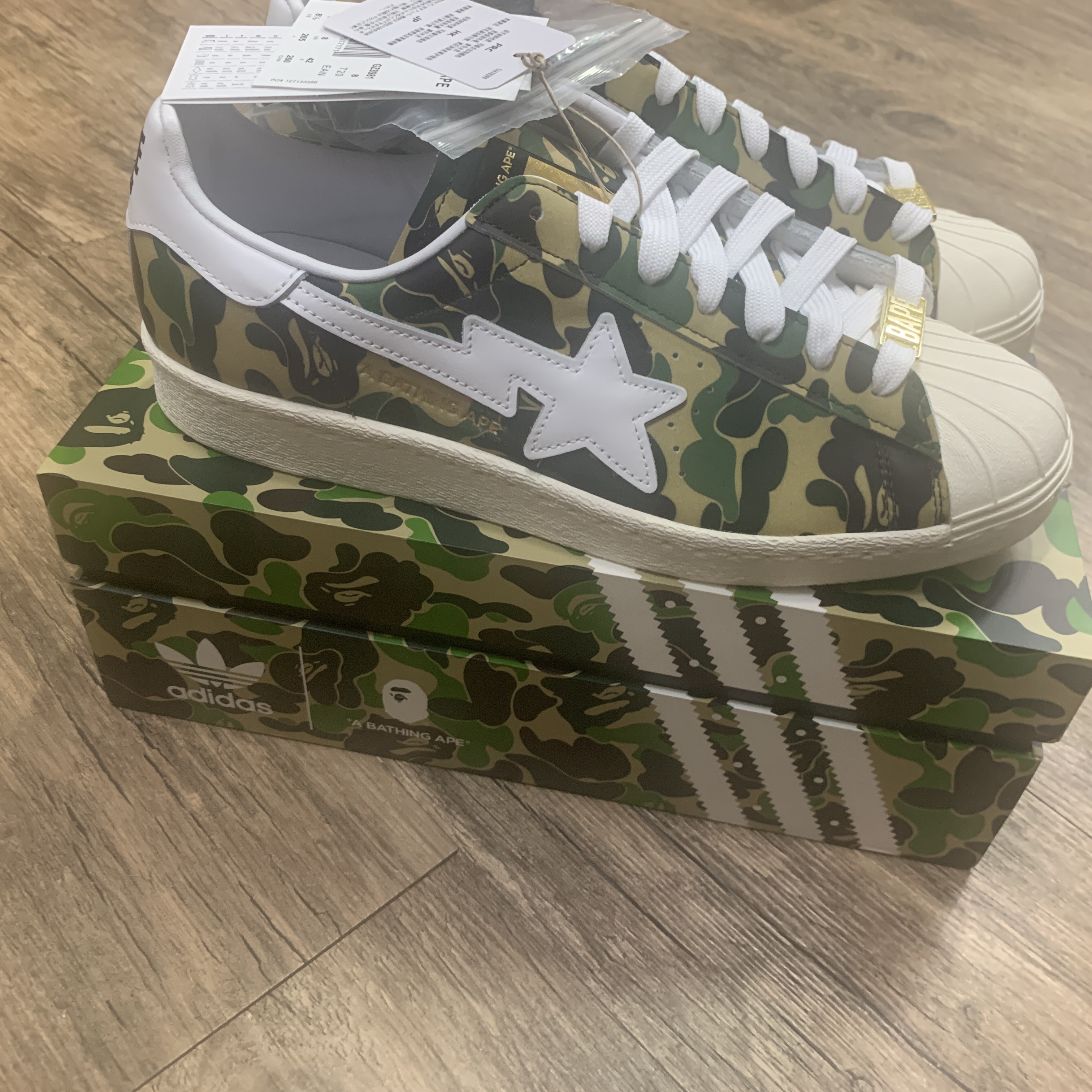 Adidas x BAPE Superstar 80s Green Camo 착용 스타일 - 2