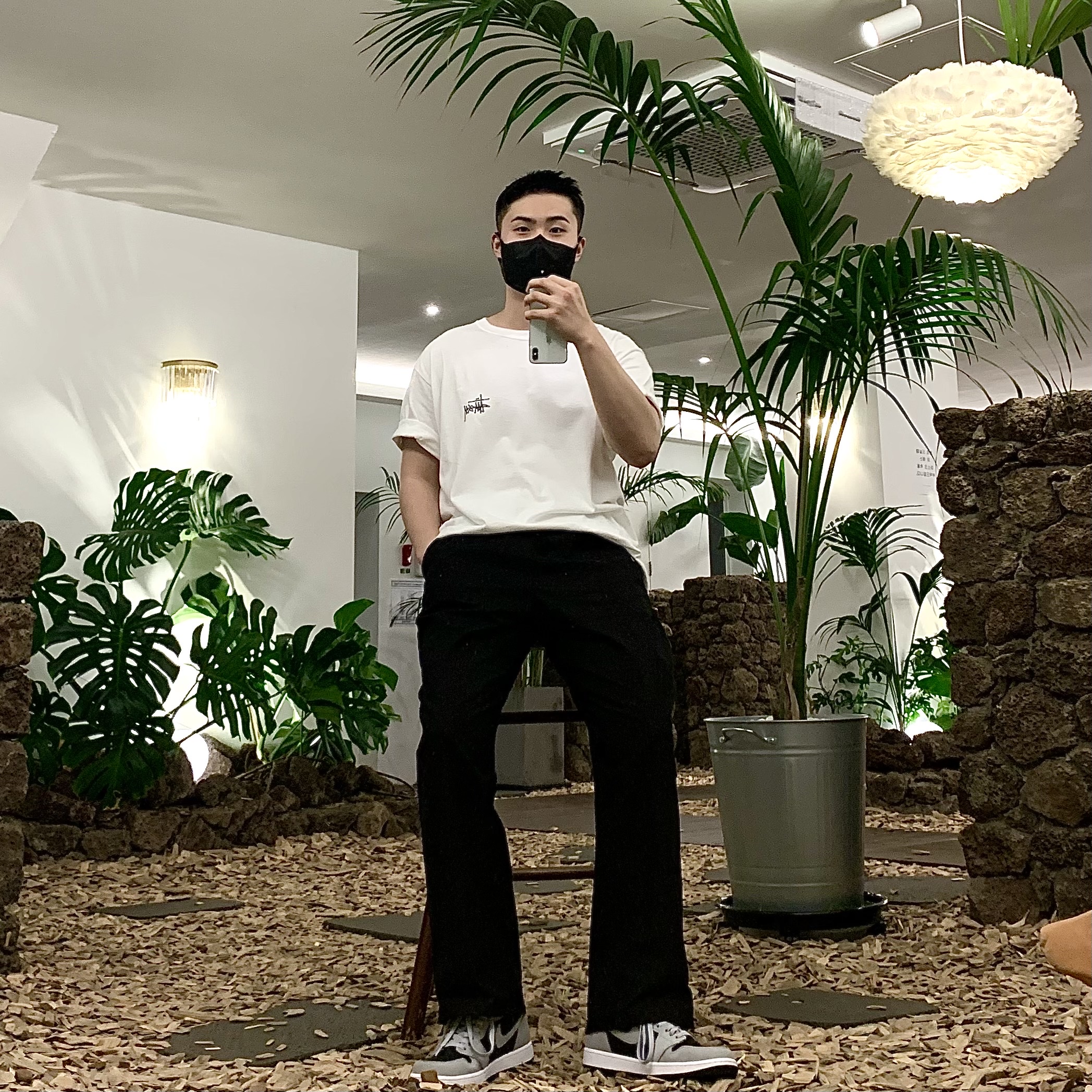 Jordan 1 Retro High OG Shadow 2.0, Stussy Reflection T-Shirt White 착용 스타일