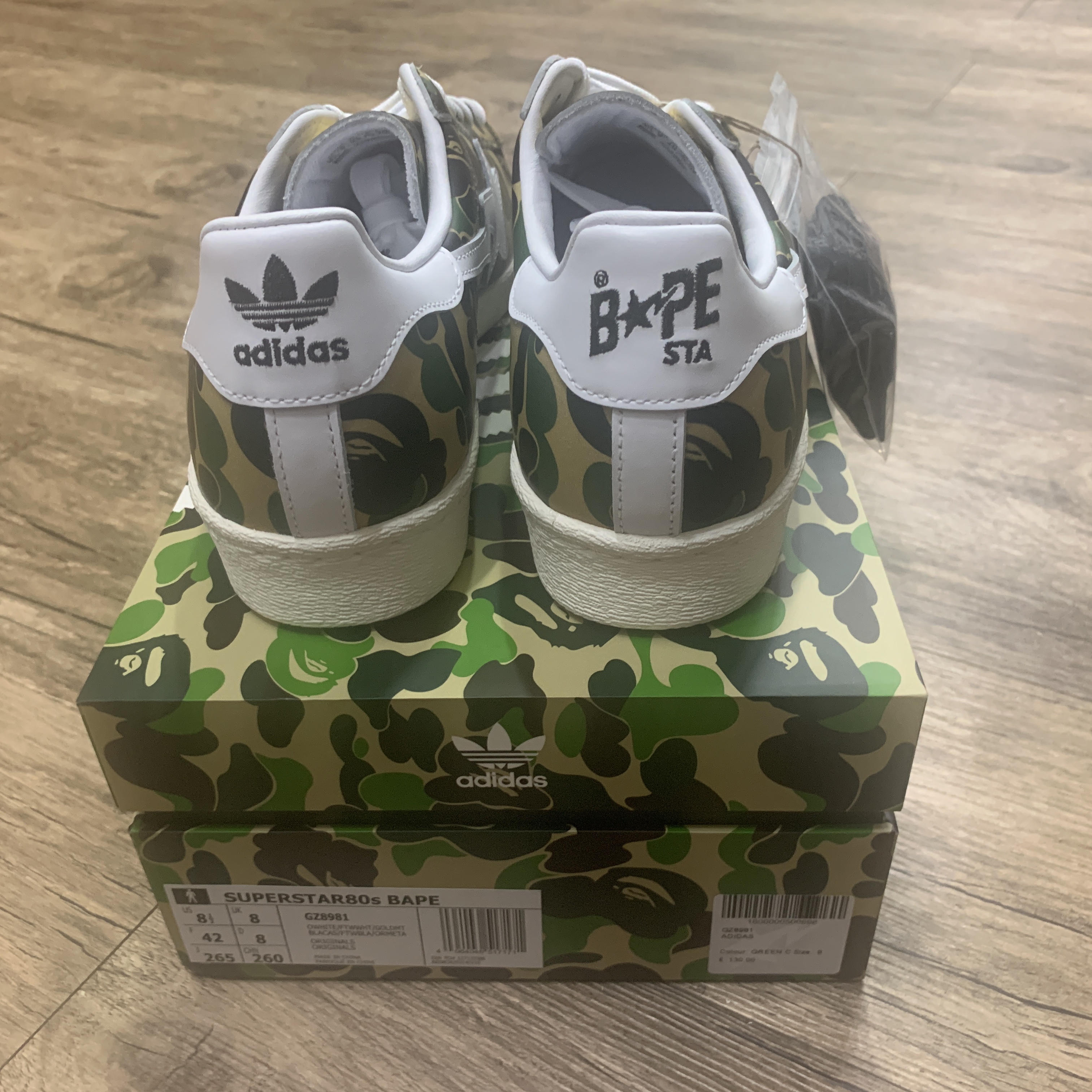 Adidas x BAPE Superstar 80s Green Camo 착용 스타일 - 3