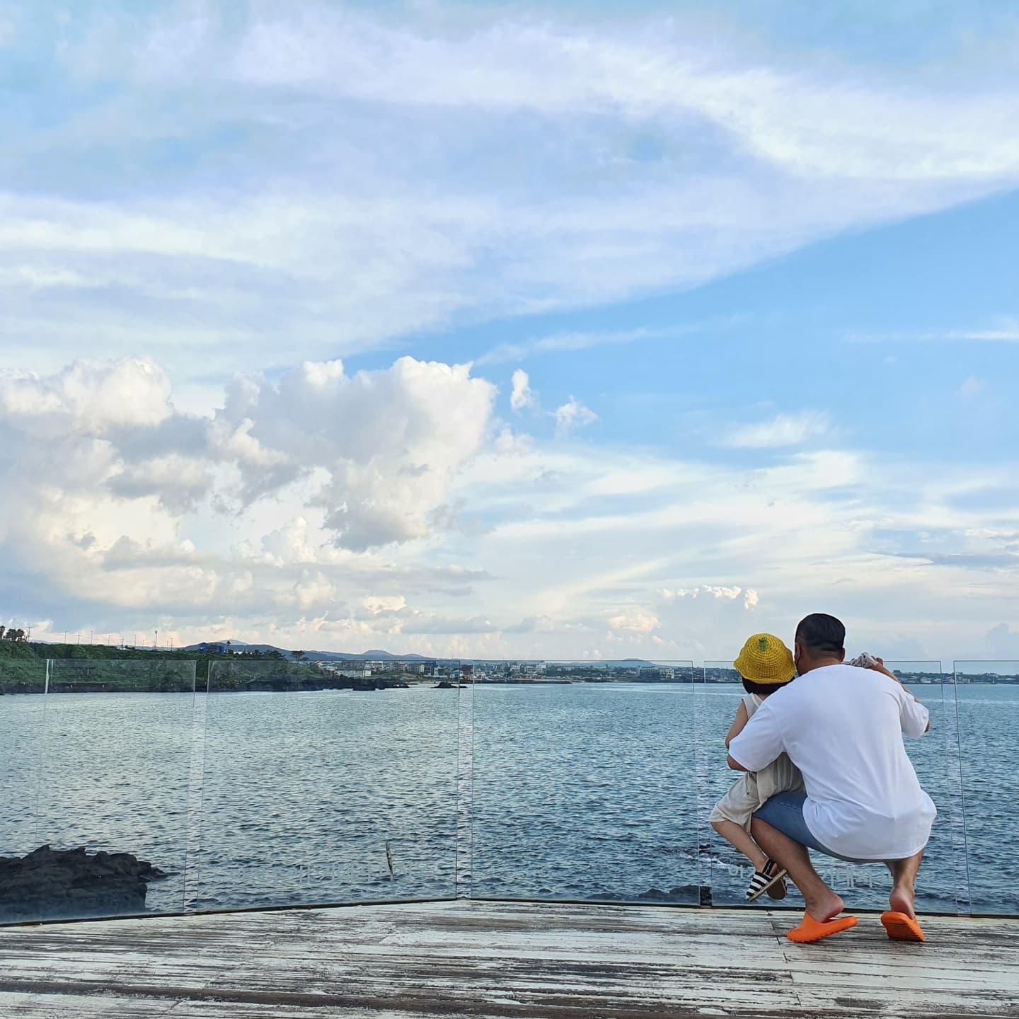 Adidas Yeezy Slide Enflame Orange 착용 스타일