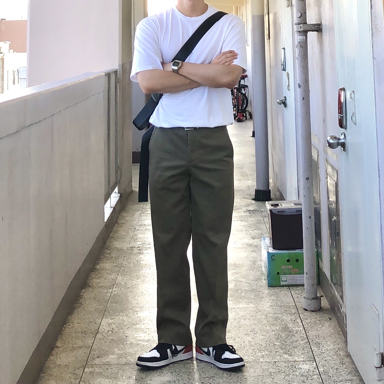 Jordan 1 Mid SE Track Red 착용 스타일