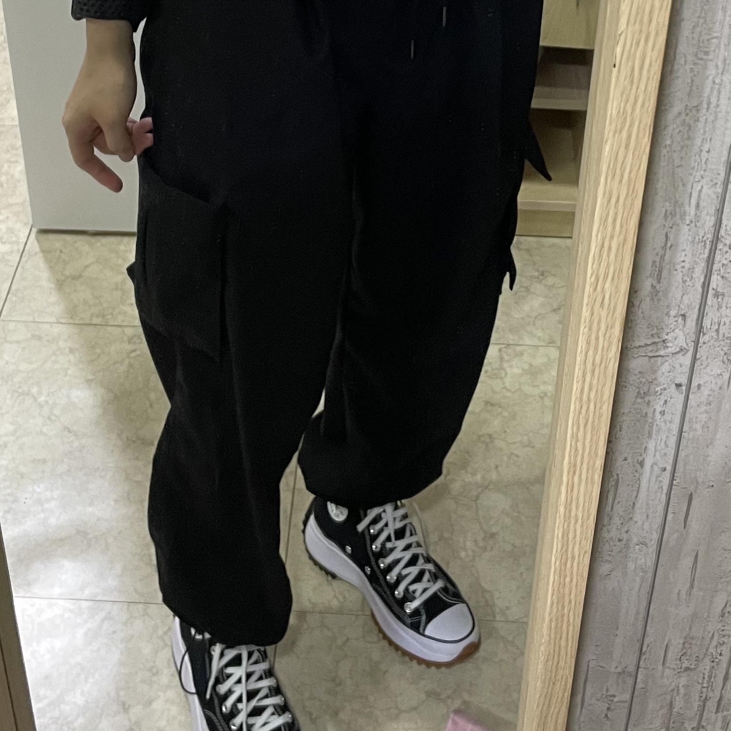 Converse Run Star Hike Hi Black White Gum 착용 스타일