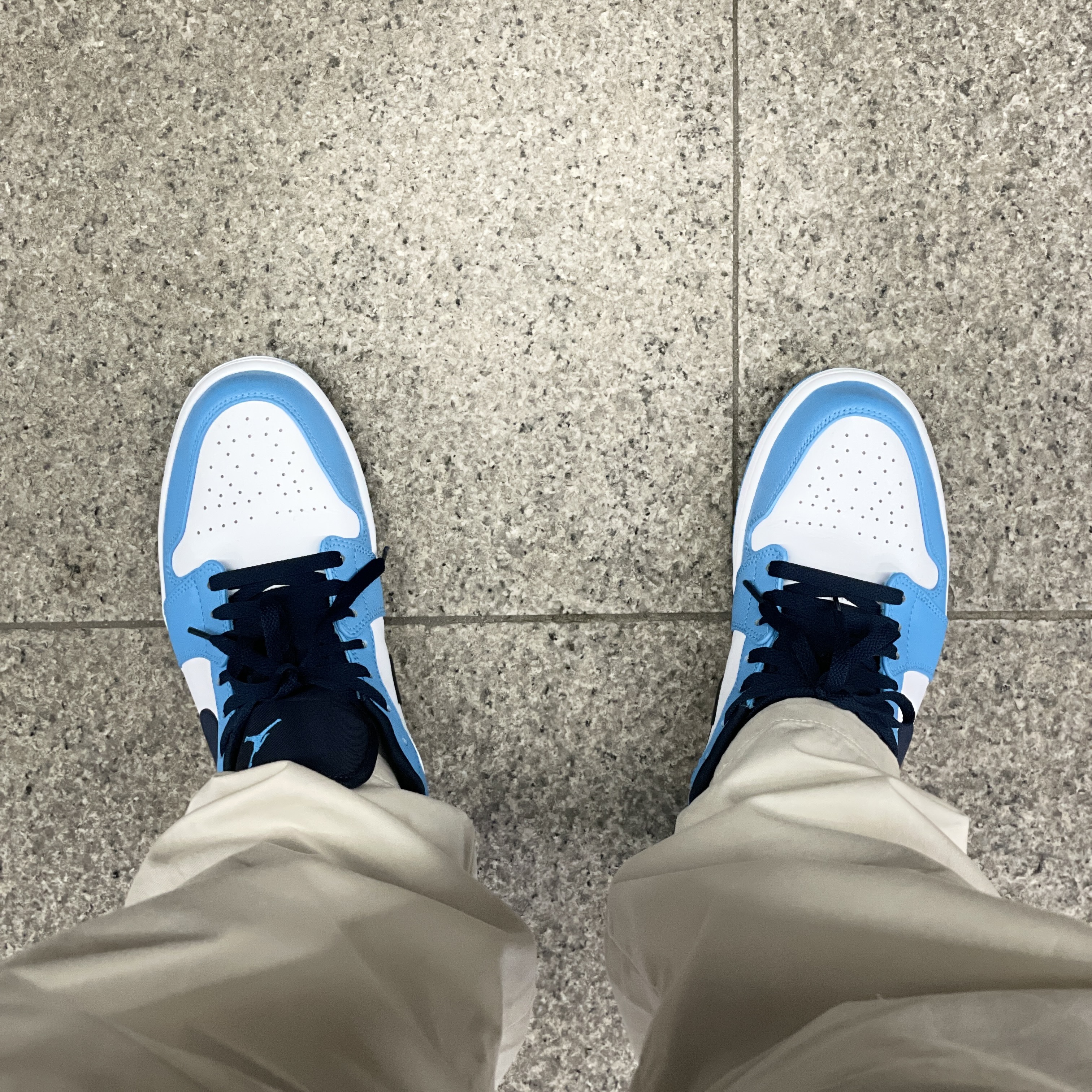 Jordan 1 Low Dark Powder Blue 착용 스타일