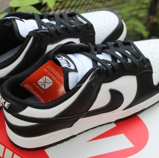 Nike Dunk Low Retro Black 착용 스타일 - 1