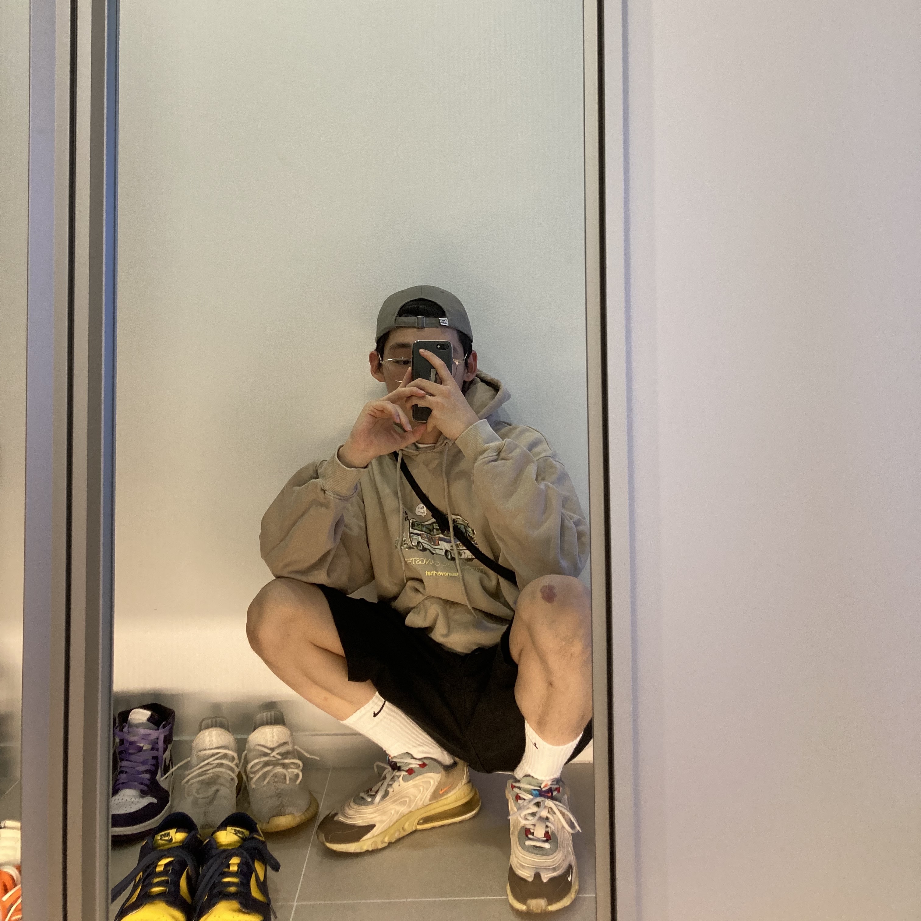 Nike x Travis Scott Air Max 270 React Cactus Trails 착용 스타일