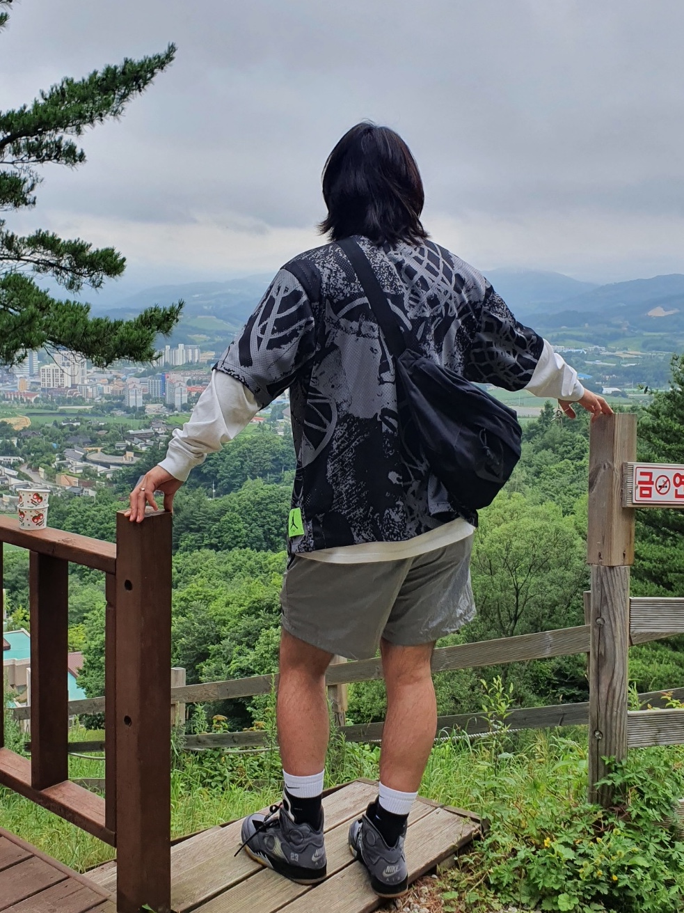Nike x Stussy Big Swoosh LS T-Shirt White - US/EU, Jordan 5 x Off-White Retro SP Black Muslin 착용 스타일