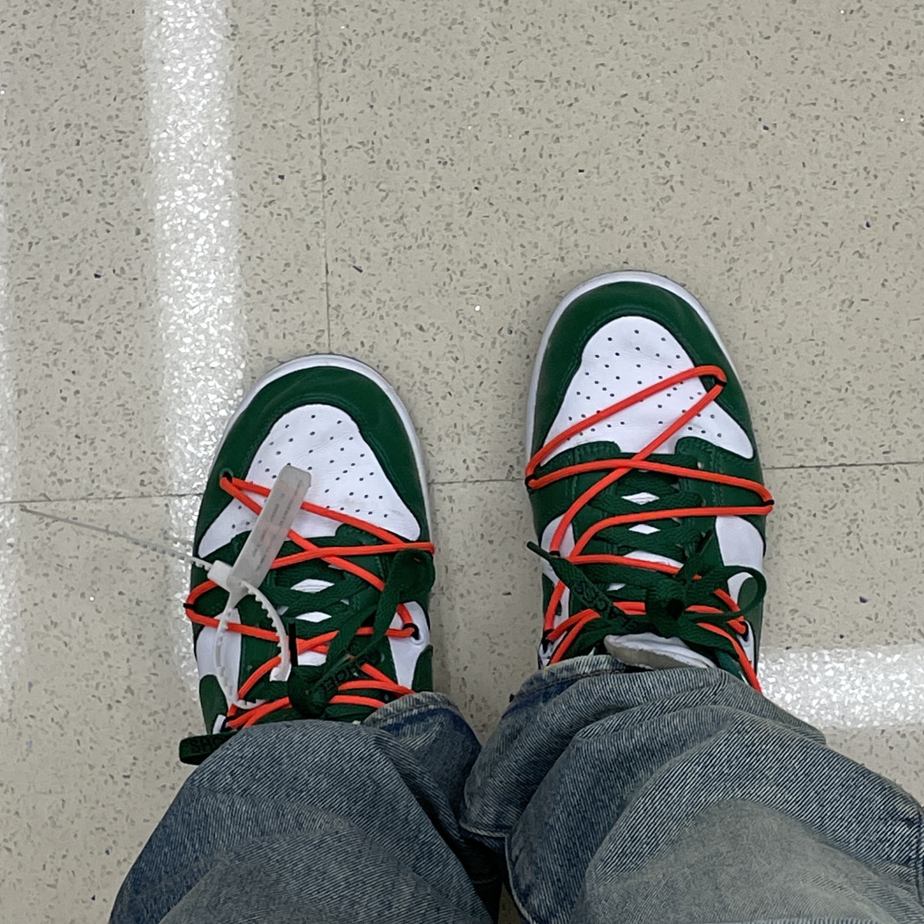 Nike x Off-White Dunk Low Pine Green 착용 스타일