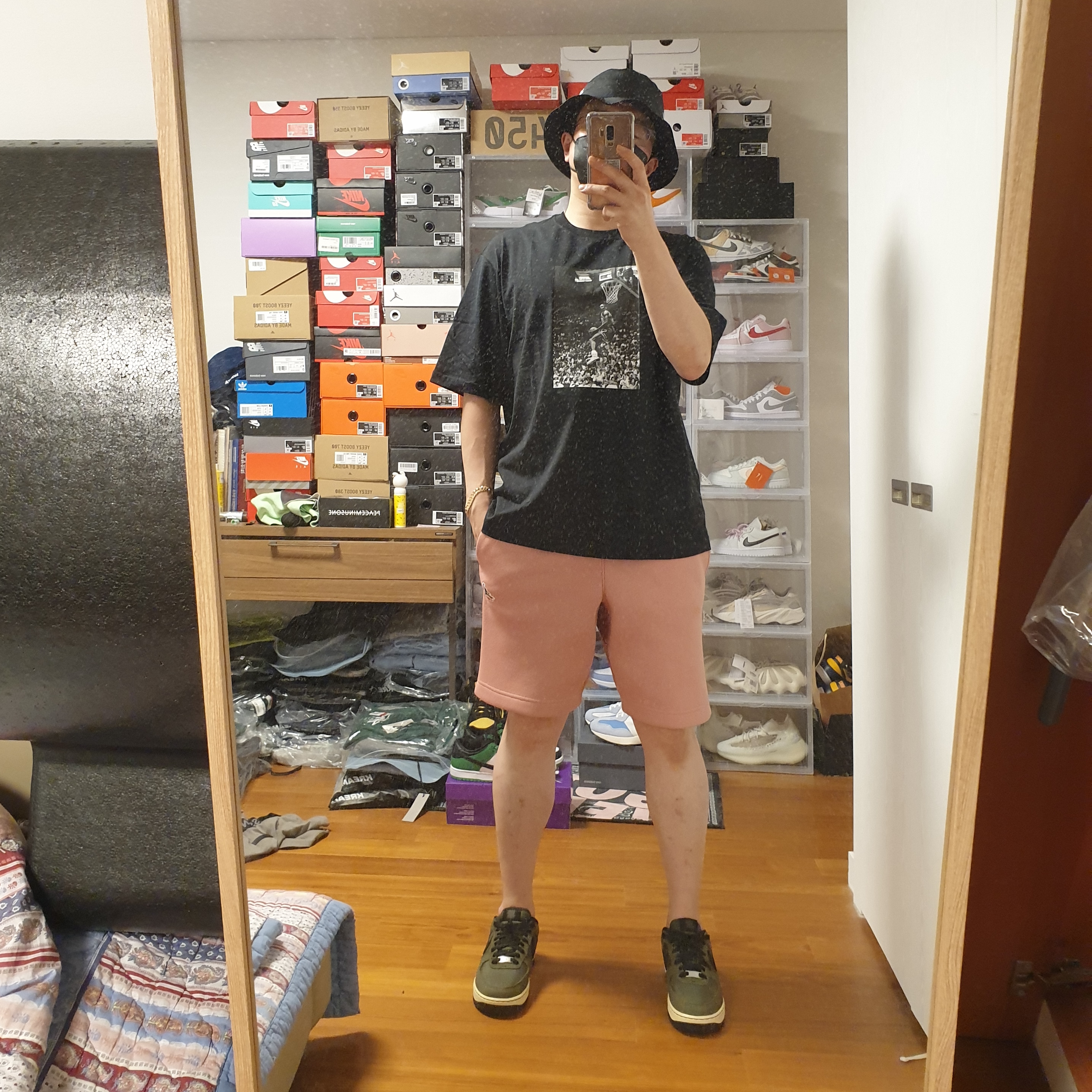 Jordan x Union Reverse Dunk T-Shirt Black, Jordan x Union Leisure Shorts Rust Pink 착용 스타일 - 2