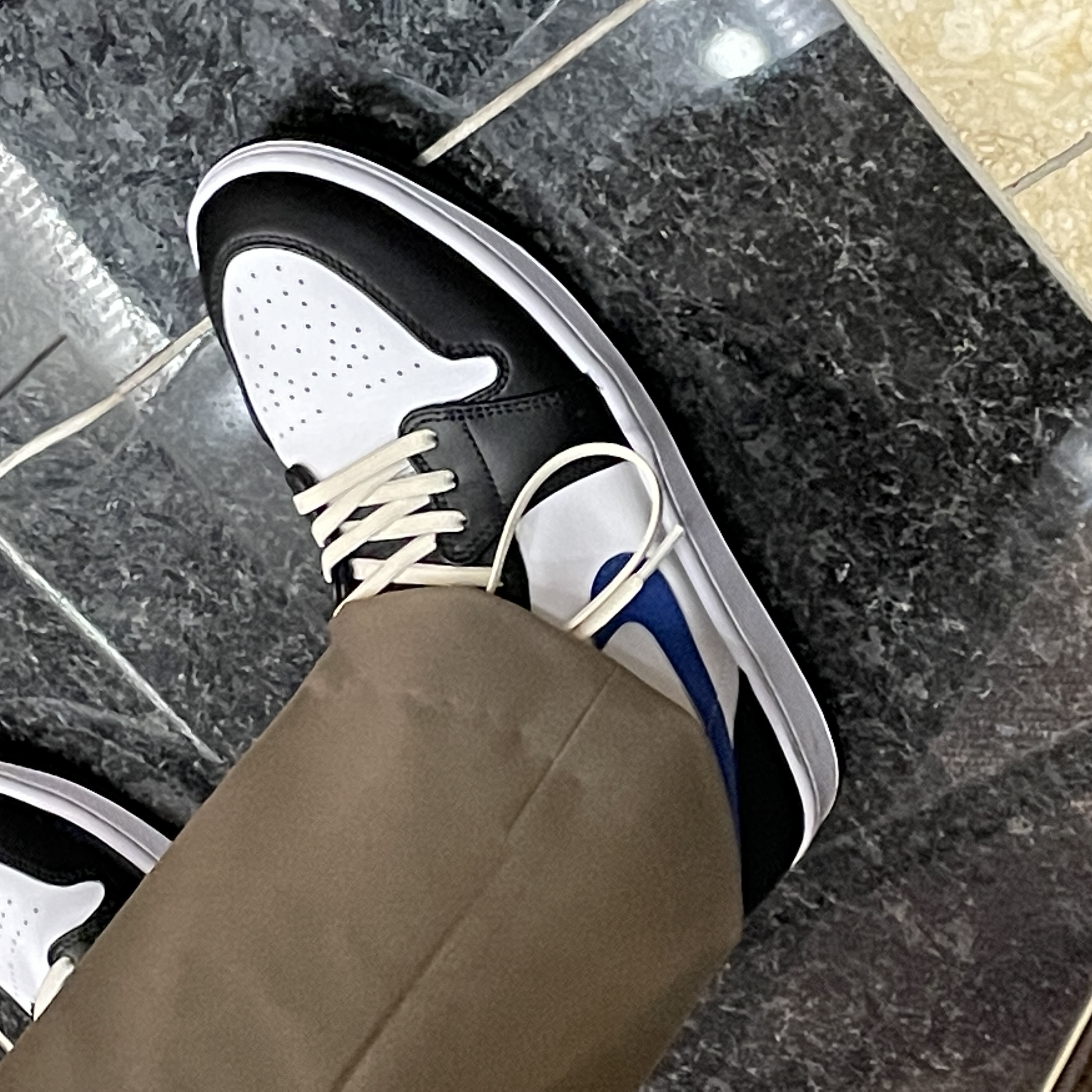 Jordan 1 Mid Racer Blue 착용 스타일 - 2