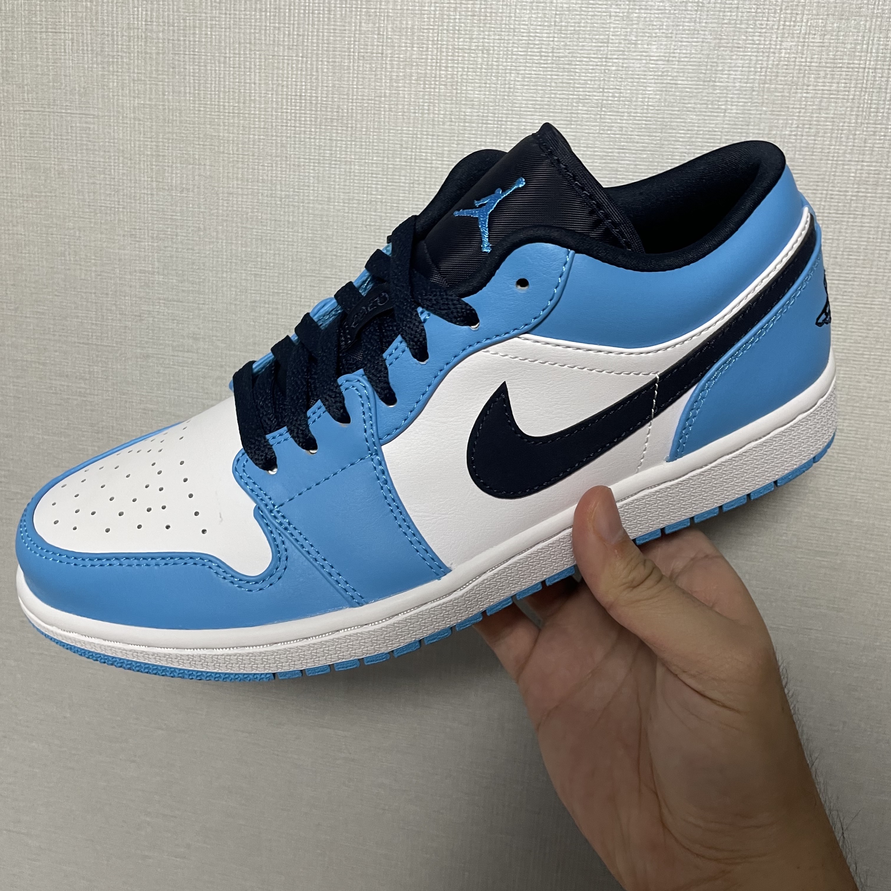 Jordan 1 Low Dark Powder Blue 착용 스타일