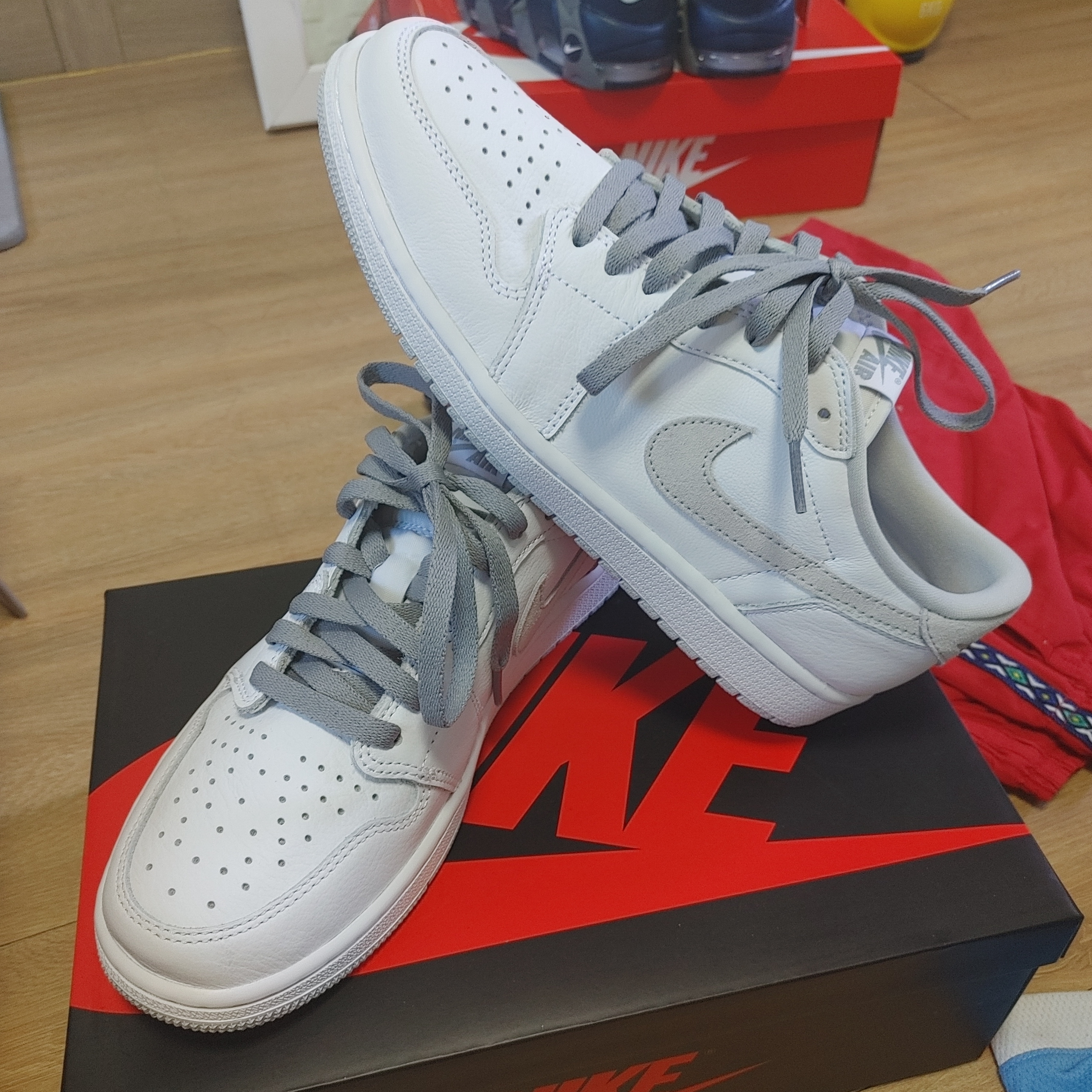 Jordan 1 Low OG Neutral Grey 착용 스타일 - 3