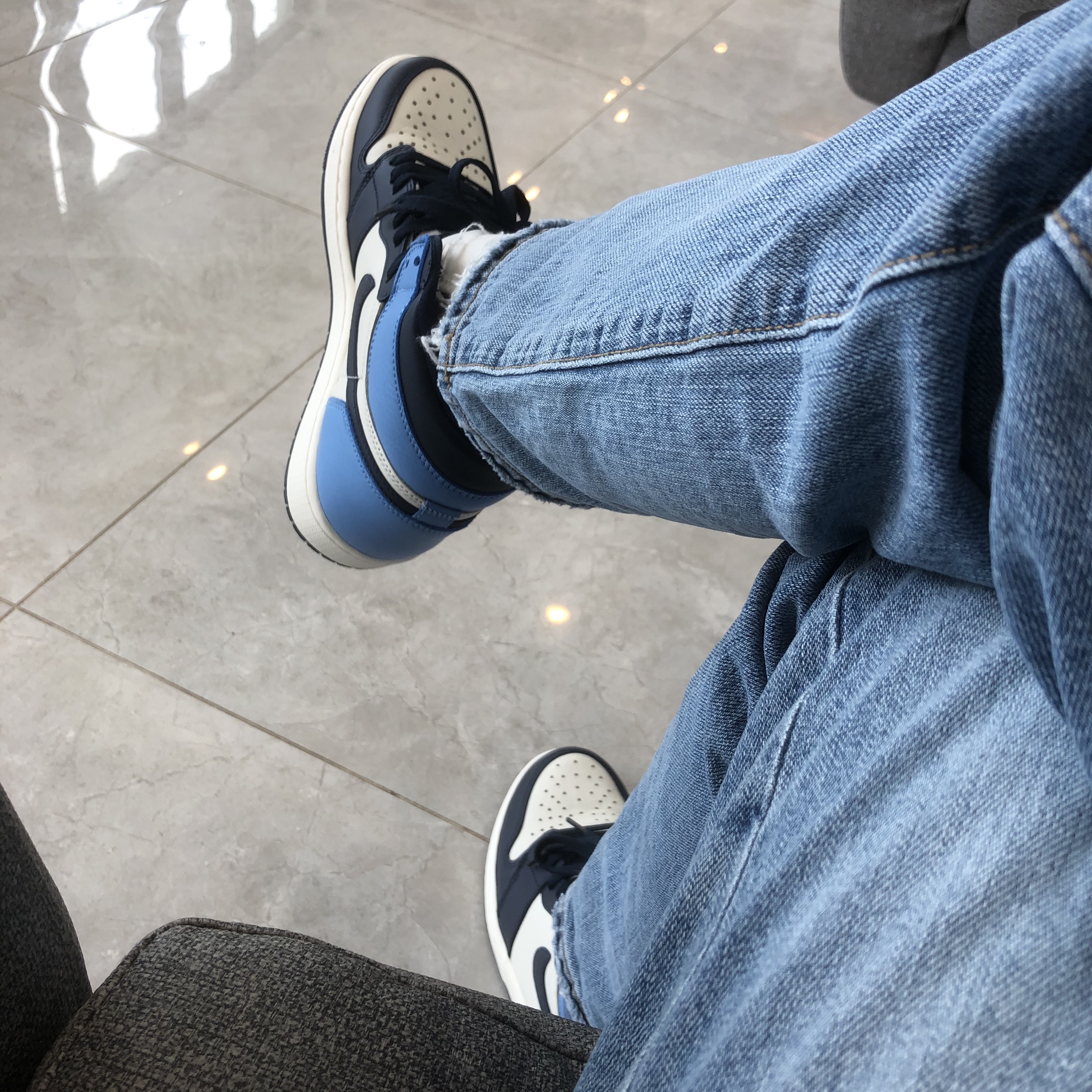 Jordan 1 Retro High Obsidian UNC 착용 스타일