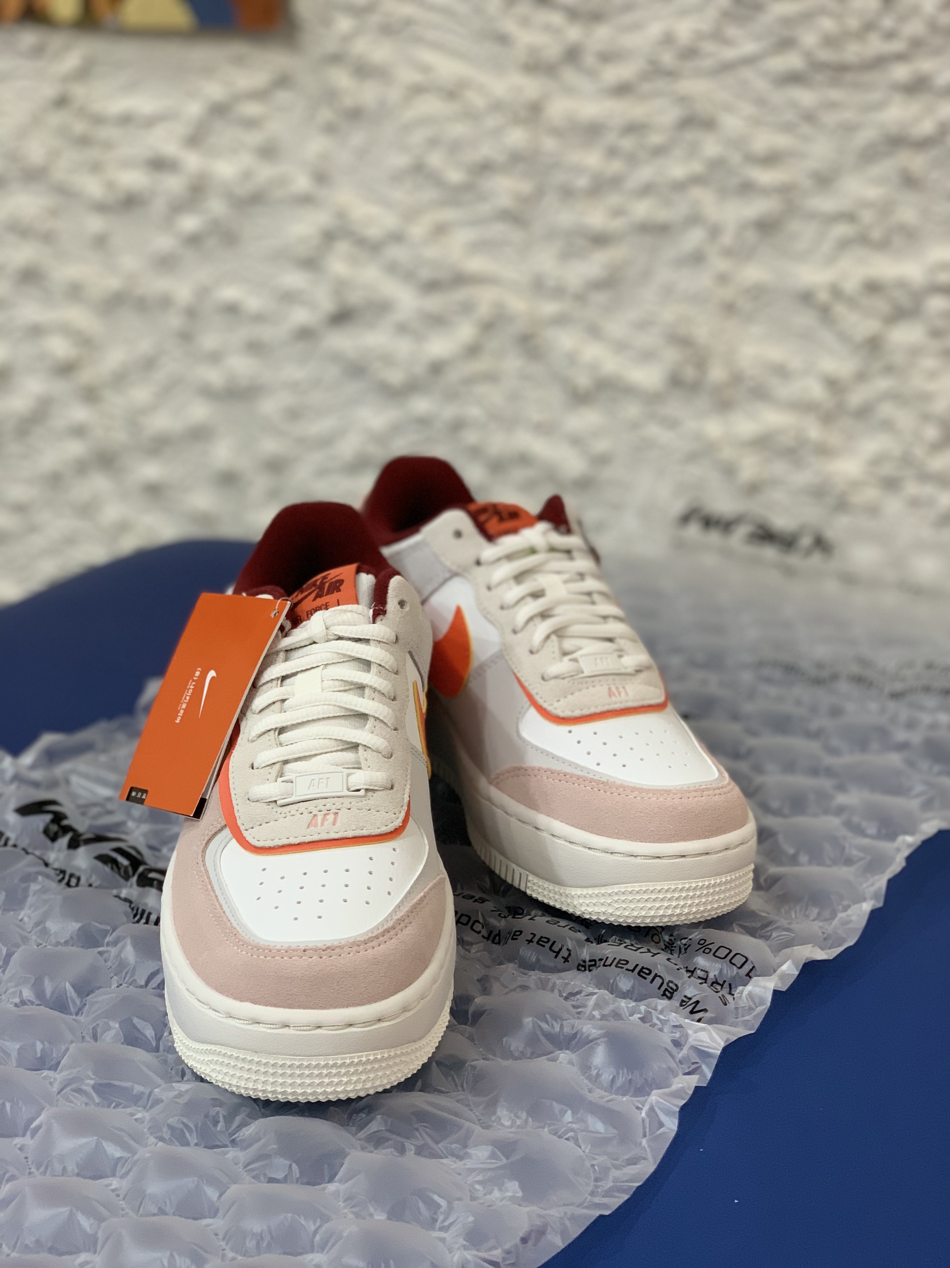 (W) Nike Air Force 1 Shadow Orange Pearl 착용 스타일 - 2