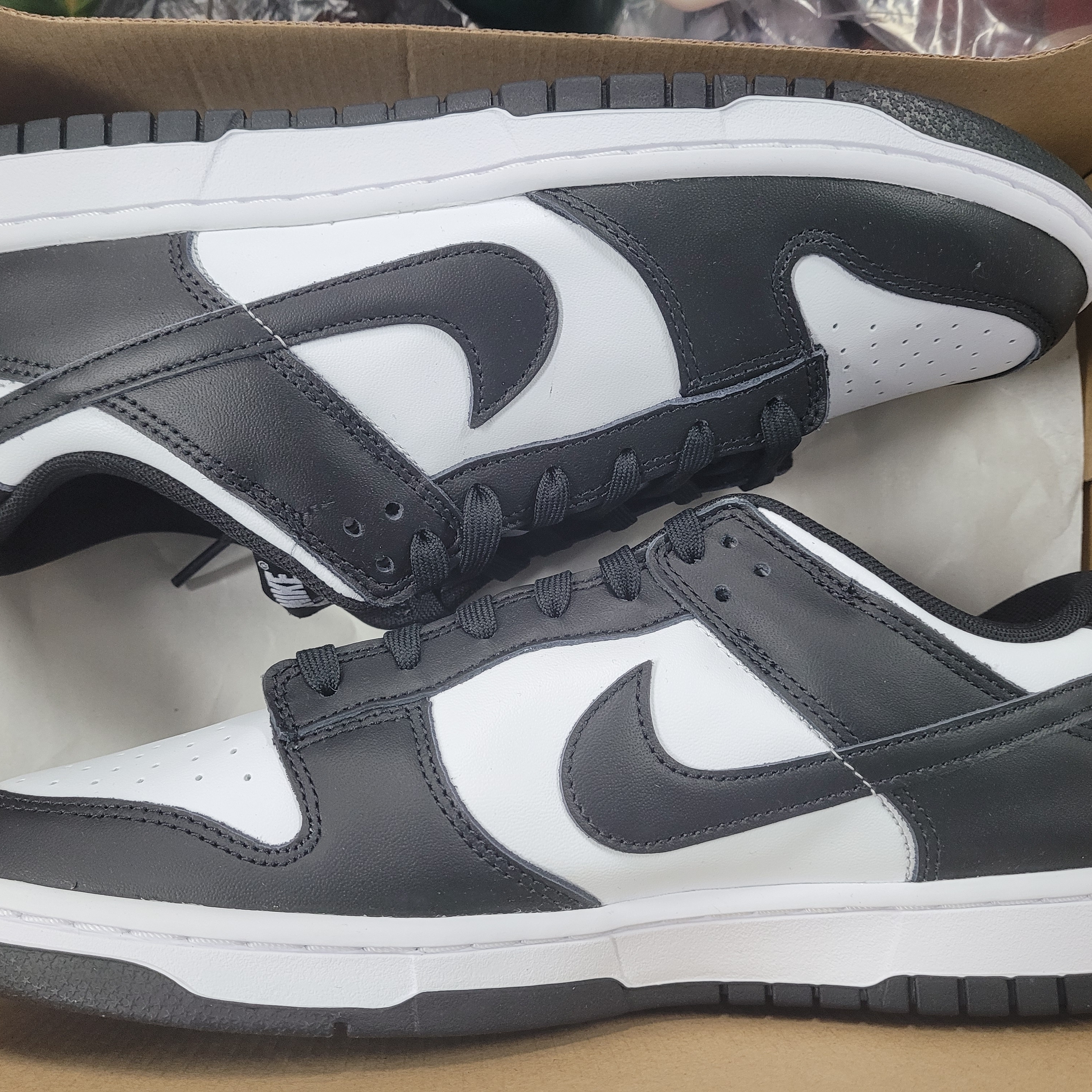 Nike Dunk Low Retro Black 착용 스타일 - 2
