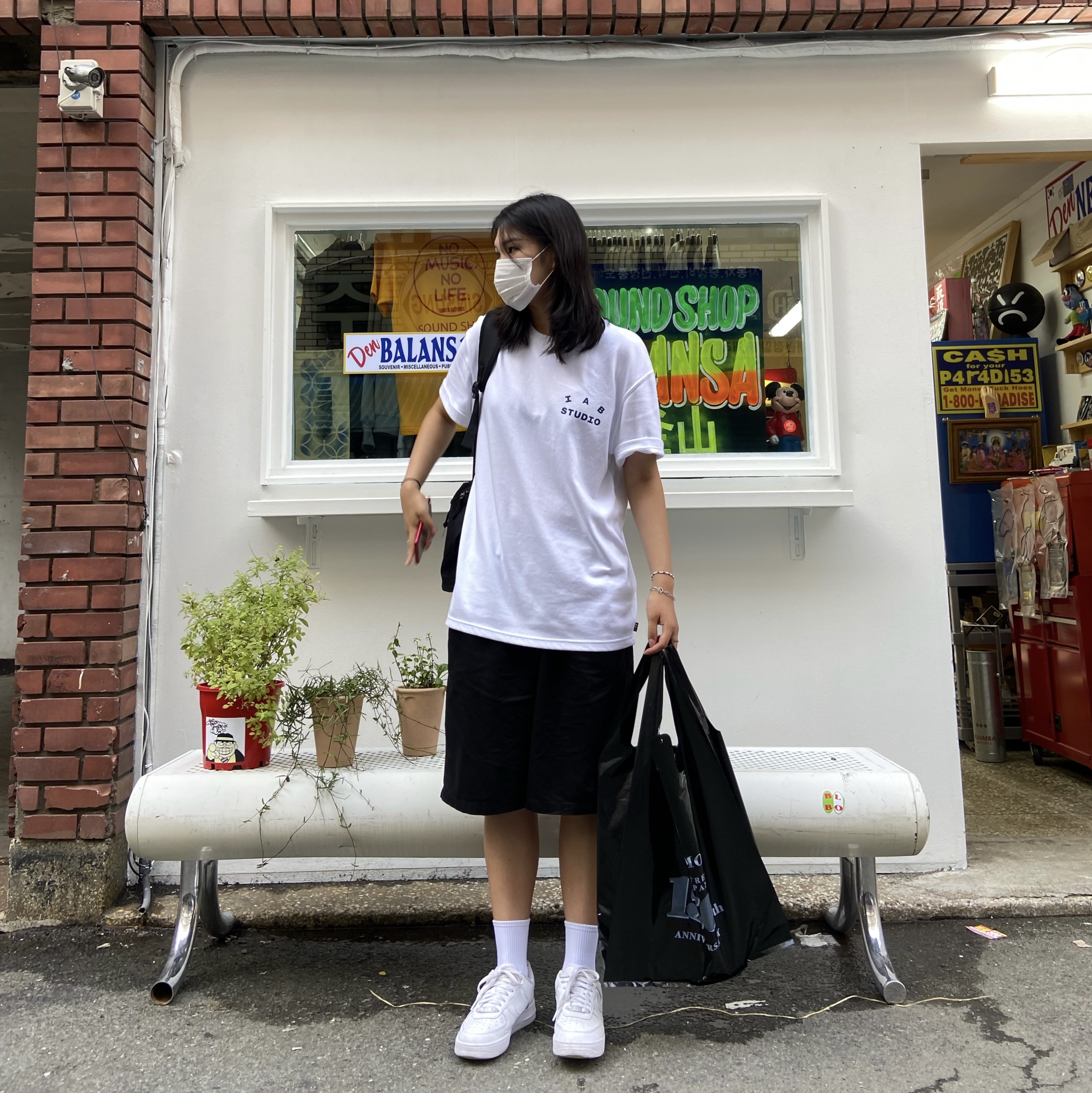 IAB Studio T-Shirt White, Nike Air Force 1 '07 Low White 착용 스타일