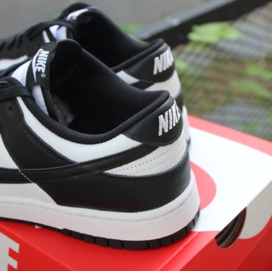 Nike Dunk Low Retro Black 착용 스타일 - 2