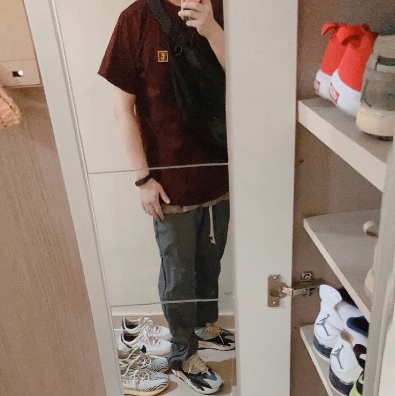 Adidas Yeezy Boost 700 Wave Runner Solid Grey 2017/2019 착용 스타일