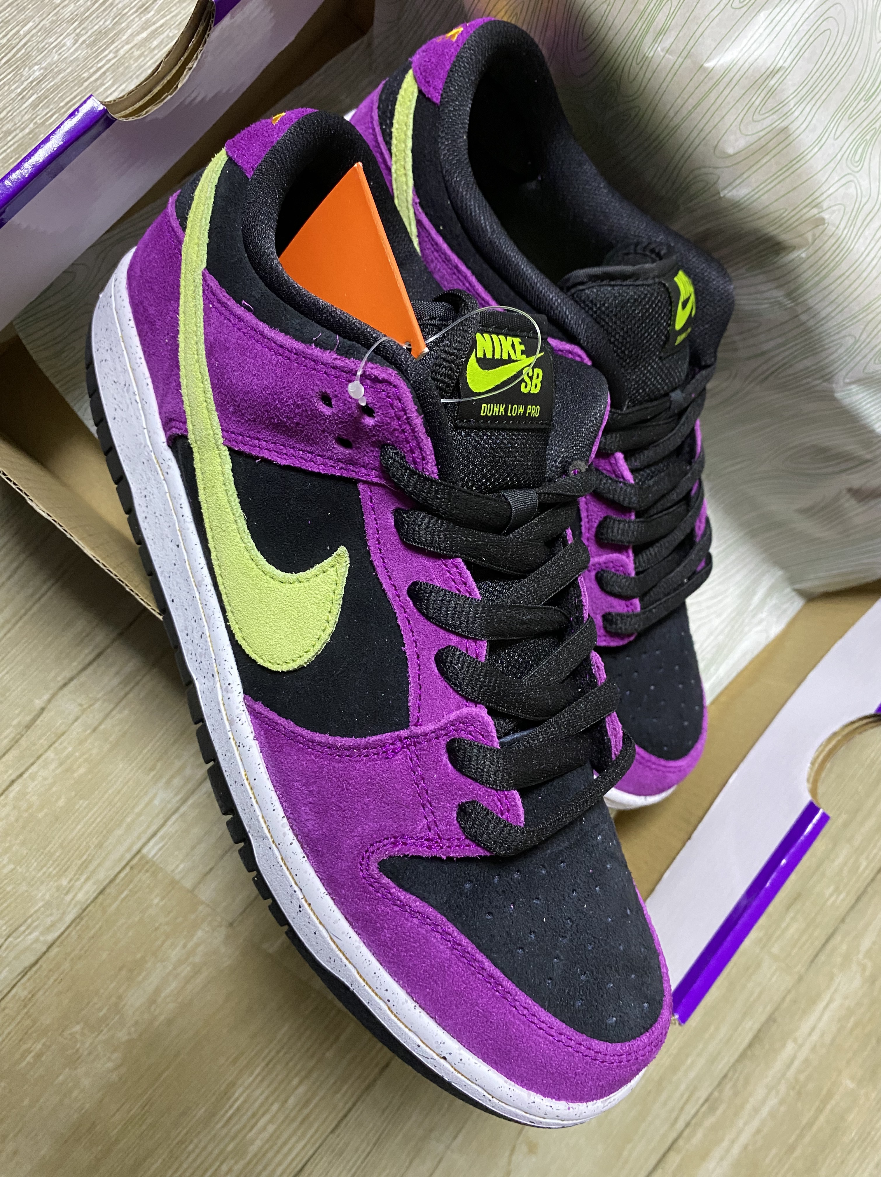 Nike SB Dunk Low Pro Red Plum 착용 스타일