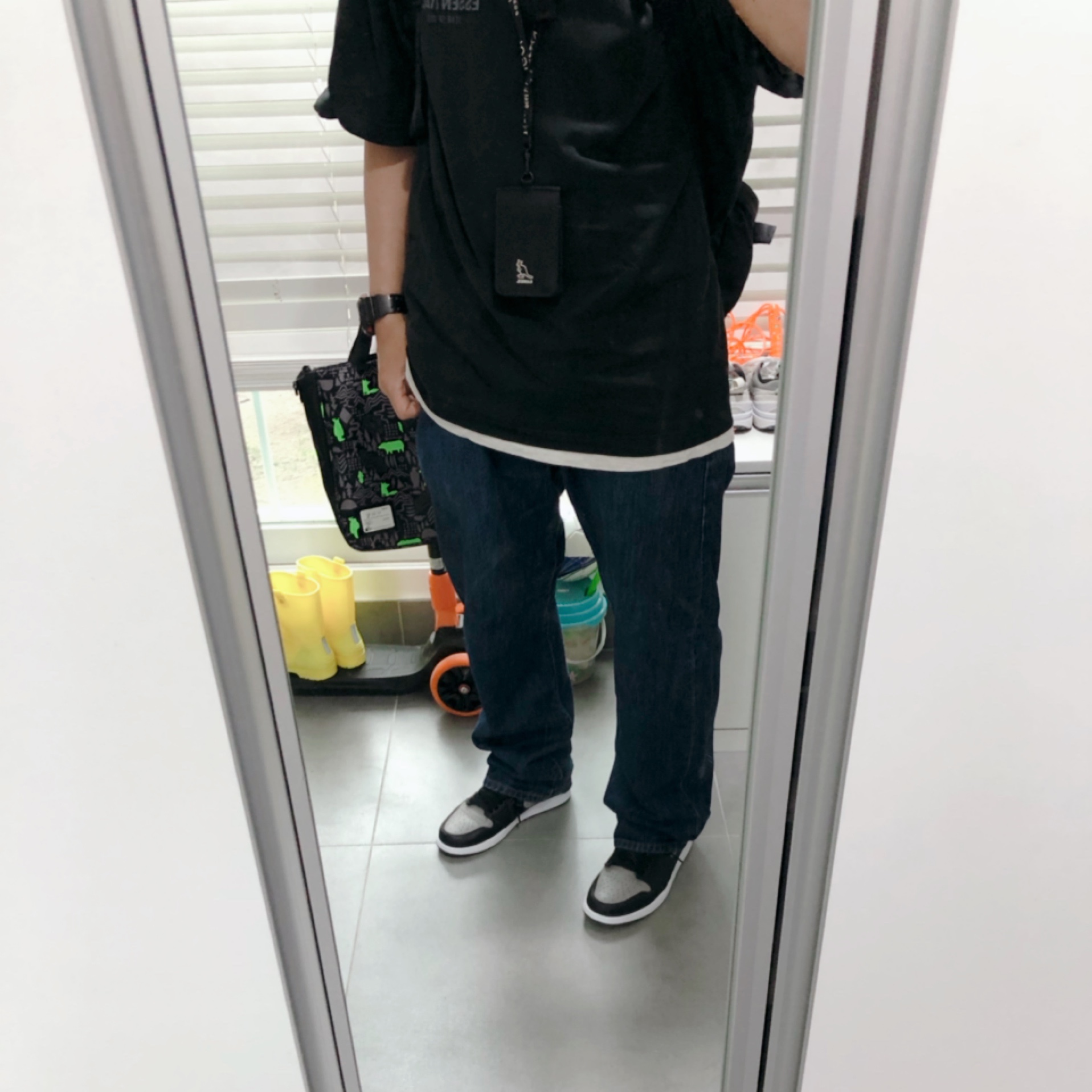 Jordan 1 Retro High OG Shadow 2018, Essentials Short Sleeve Polo Black - 21SS 착용 스타일