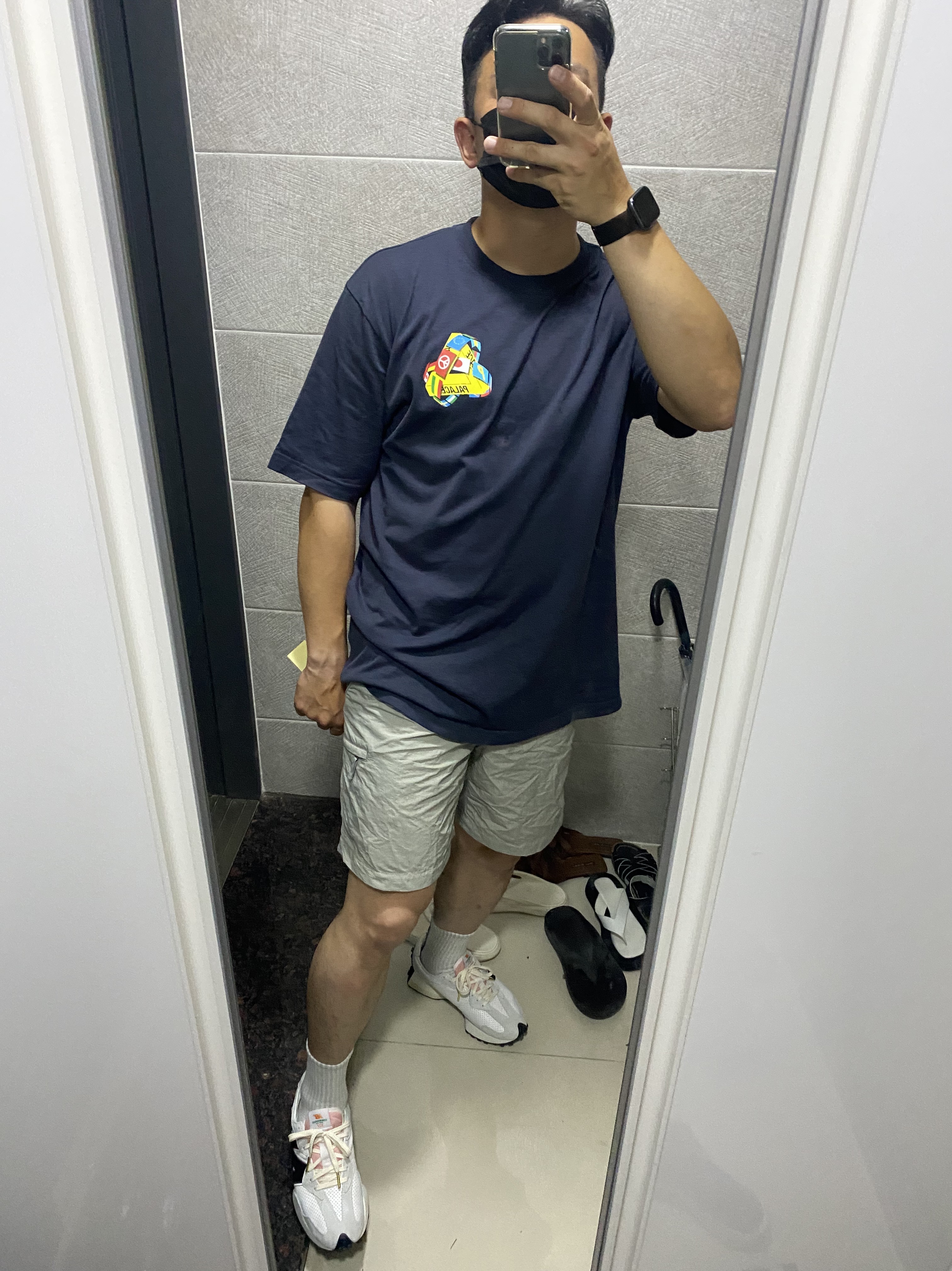 Palace Tri-Flag T-Shirt Navy - 21SS, New Balance x Casablanca 327 Idealist Black Grey Pink 착용 스타일