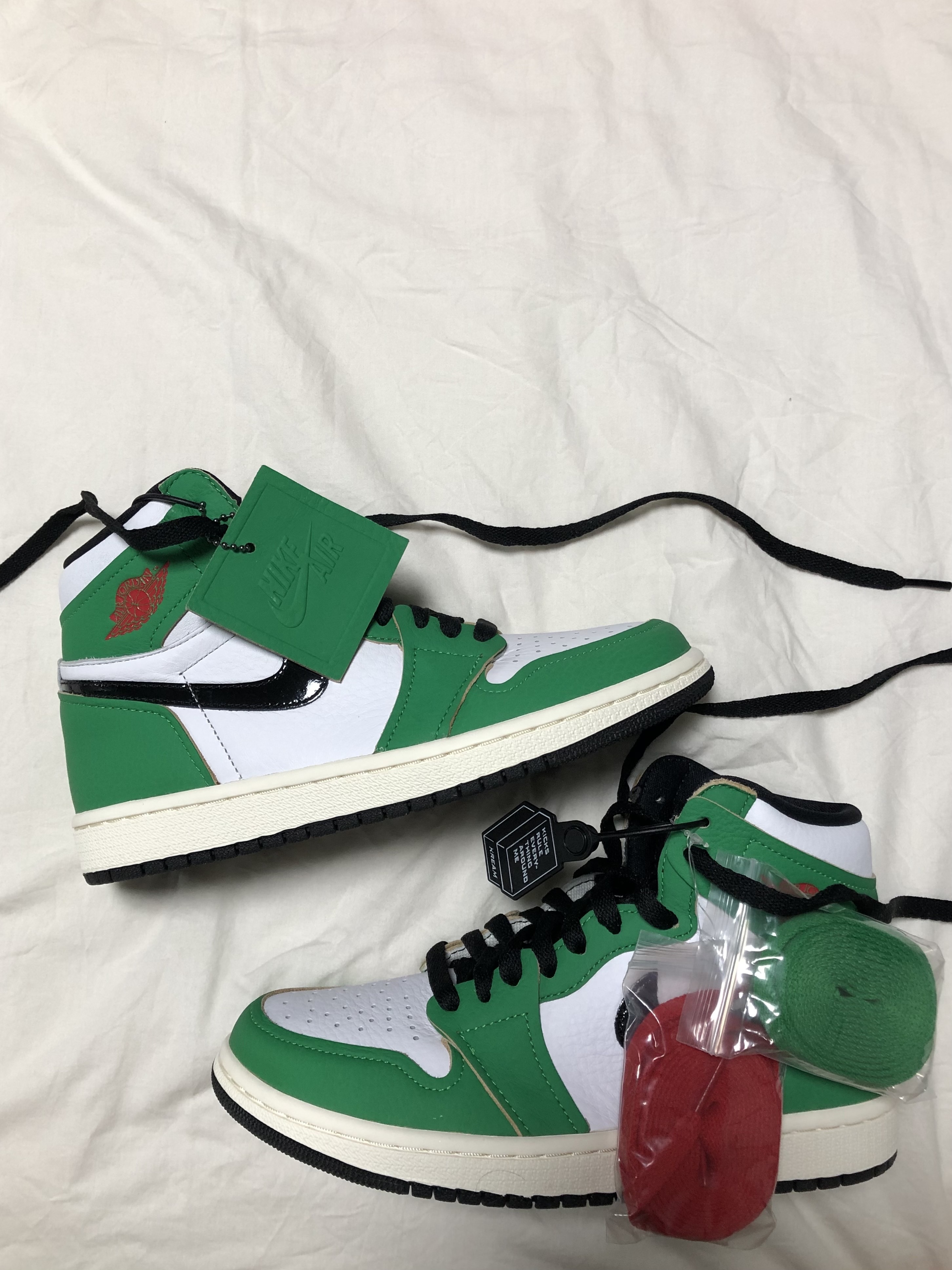 (W) Jordan 1 Retro High OG Lucky Green 착용 스타일 - 2