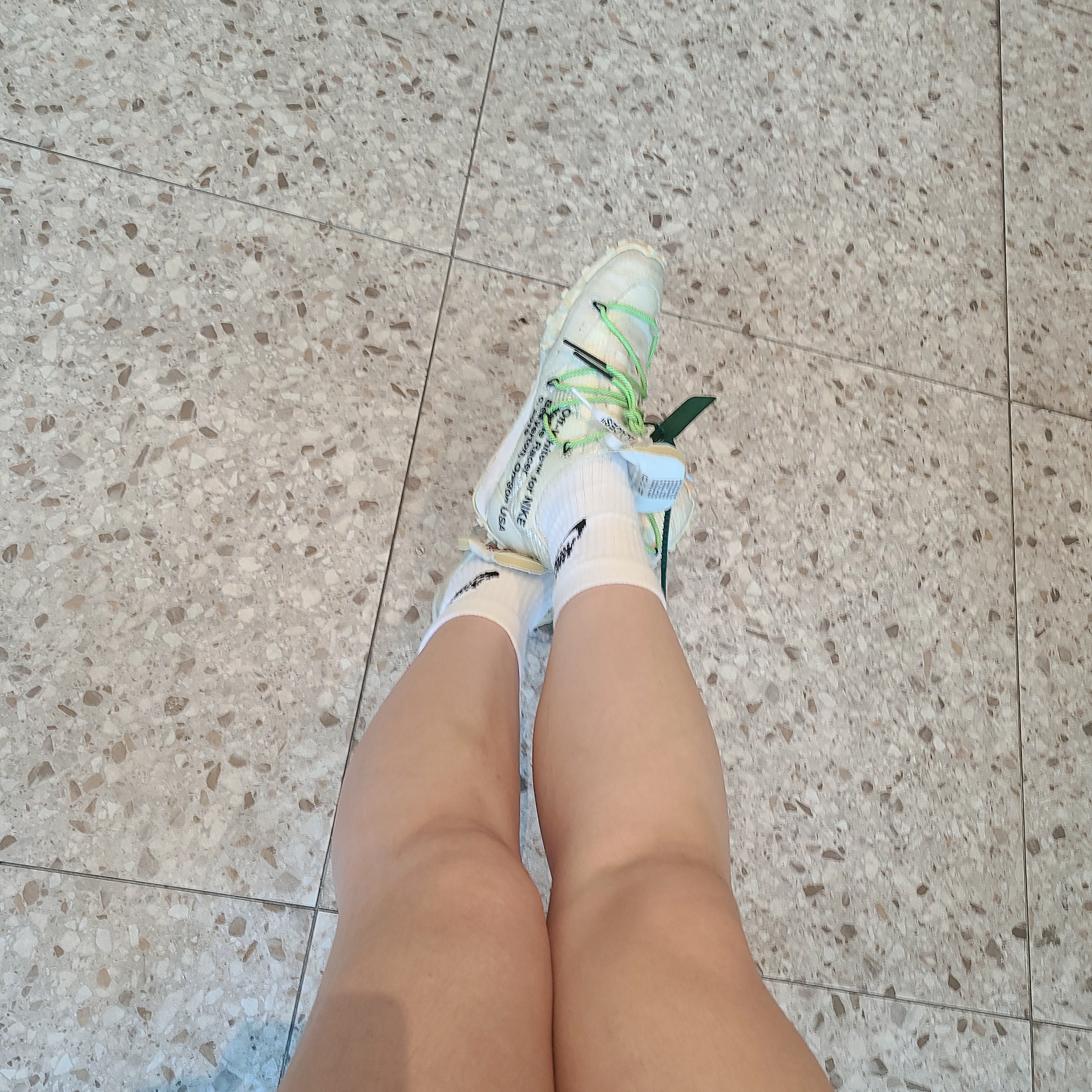 (W) Nike x Off-White Waffle Racer White 착용 스타일 - 3