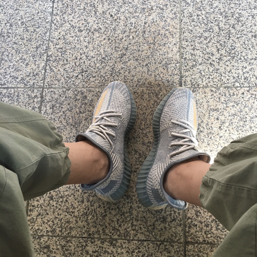 Adidas Yeezy Boost 350 V2 Israfil 착용 스타일 - 2