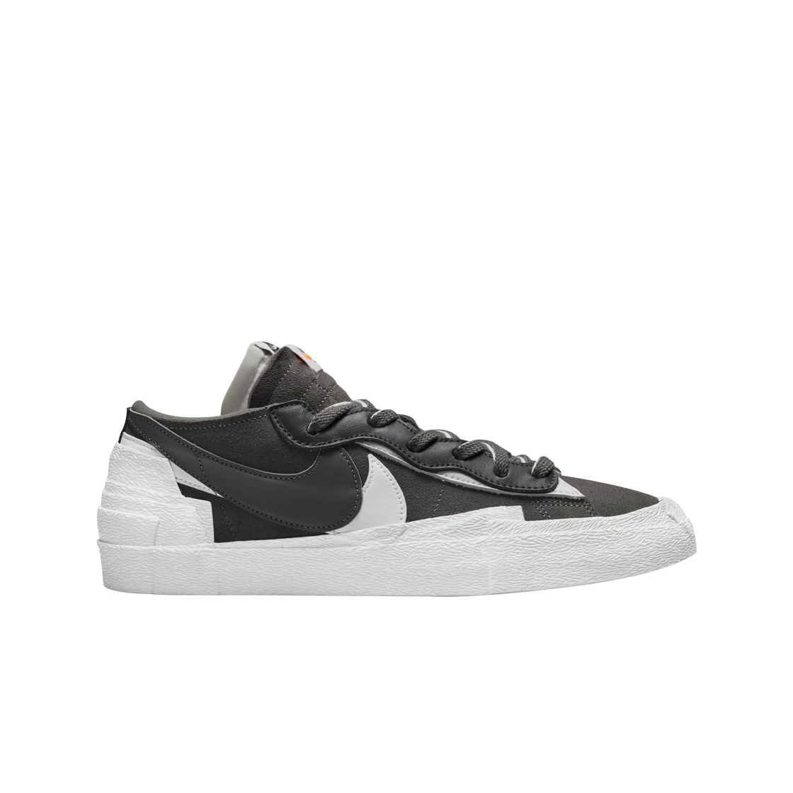 나이키 x 사카이 블레이저 로우 아이언 그레이(Nike x Sacai Blazer Low Iron Grey)