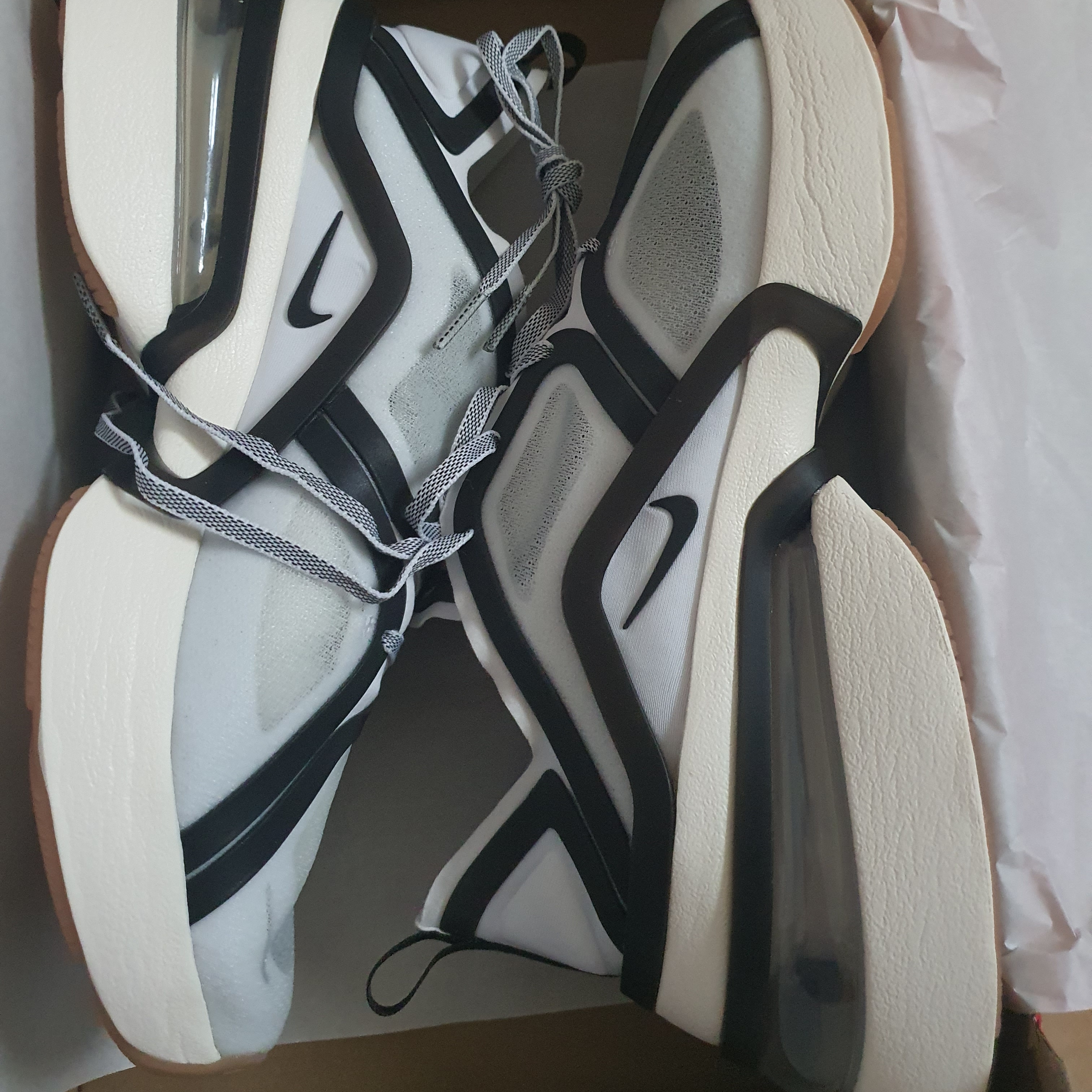 (W) Nike Air Max 270 XX QS Pale Ivory 착용 스타일